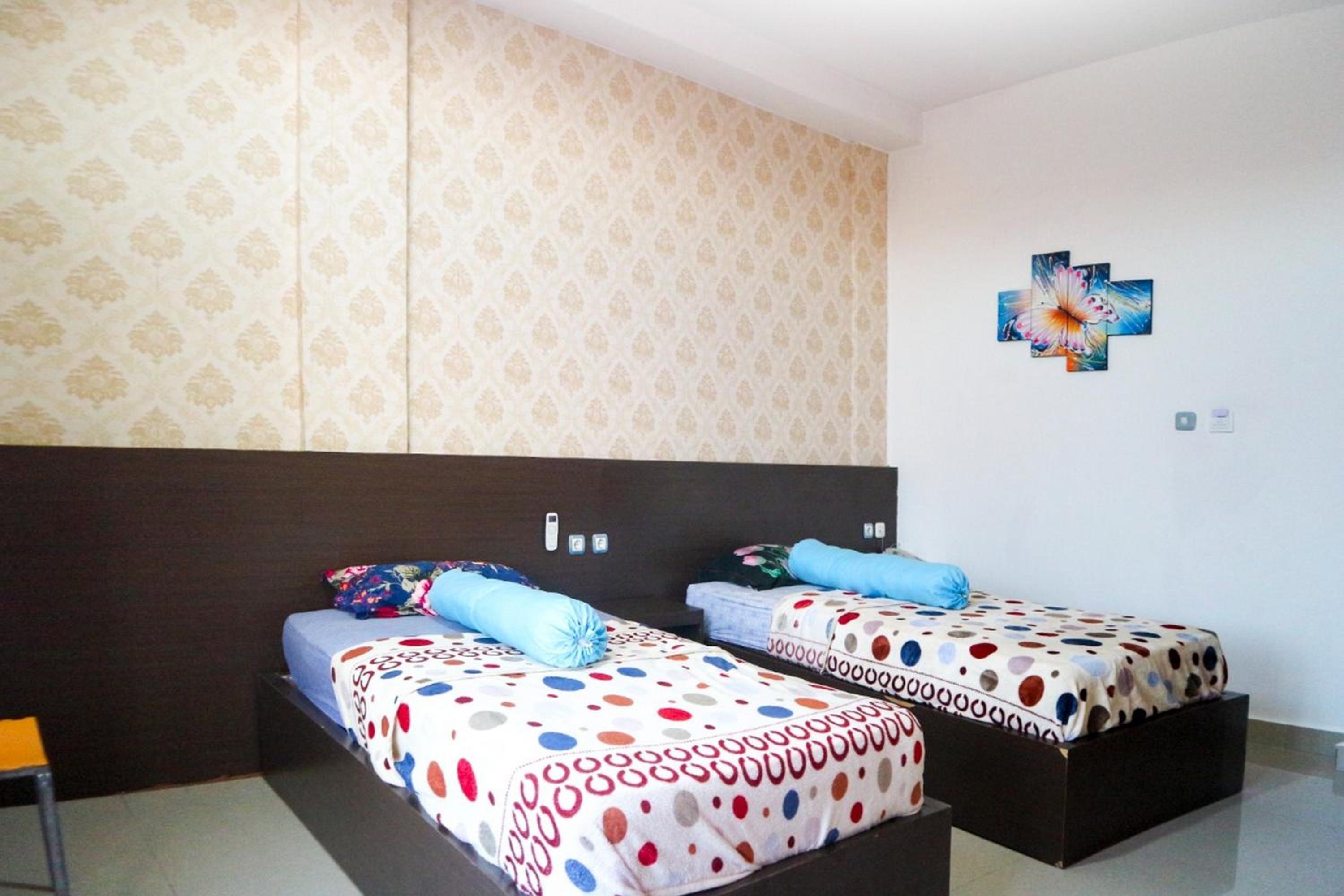 Twin Room - Photo 4