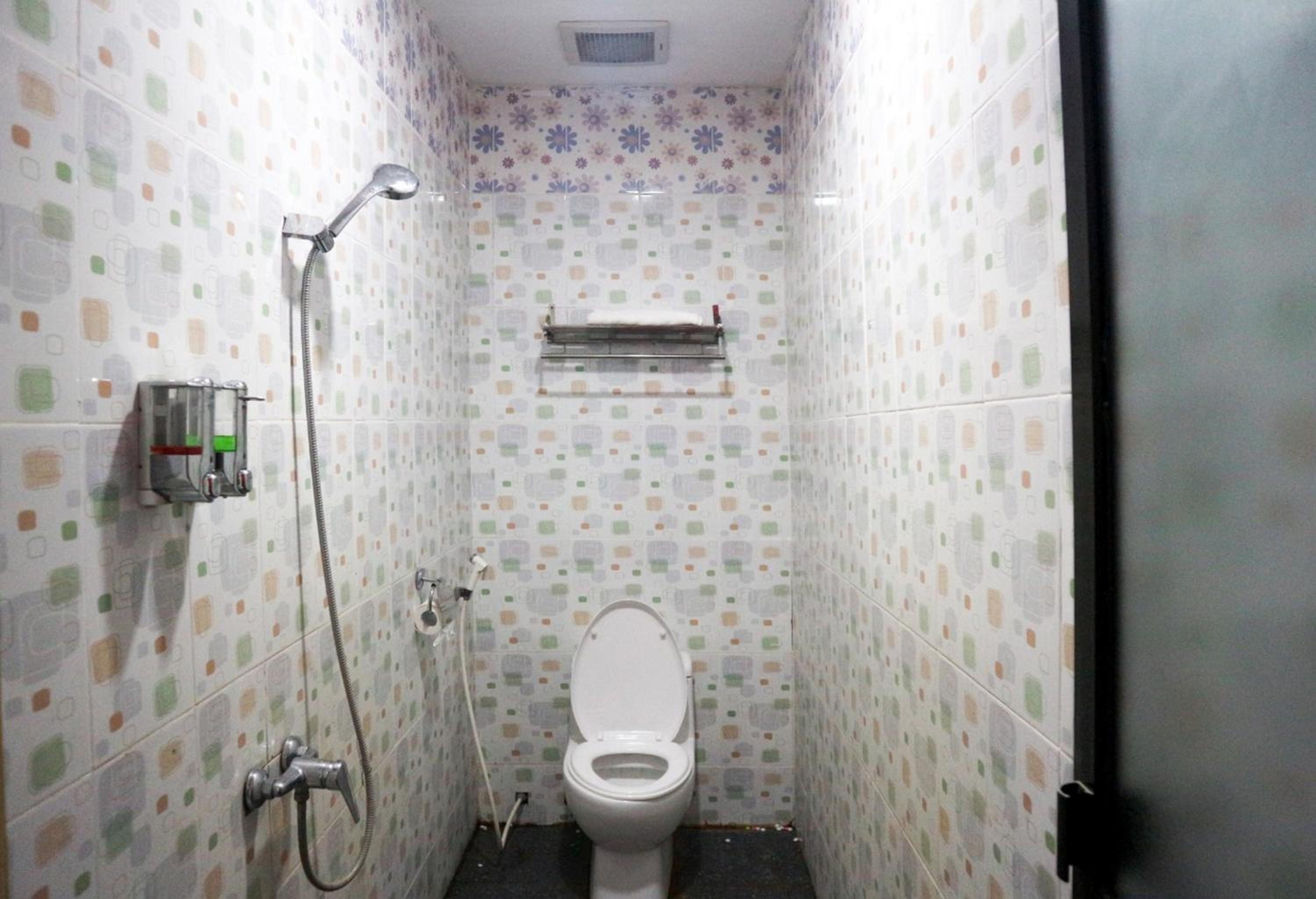 Twin Room - Photo 7