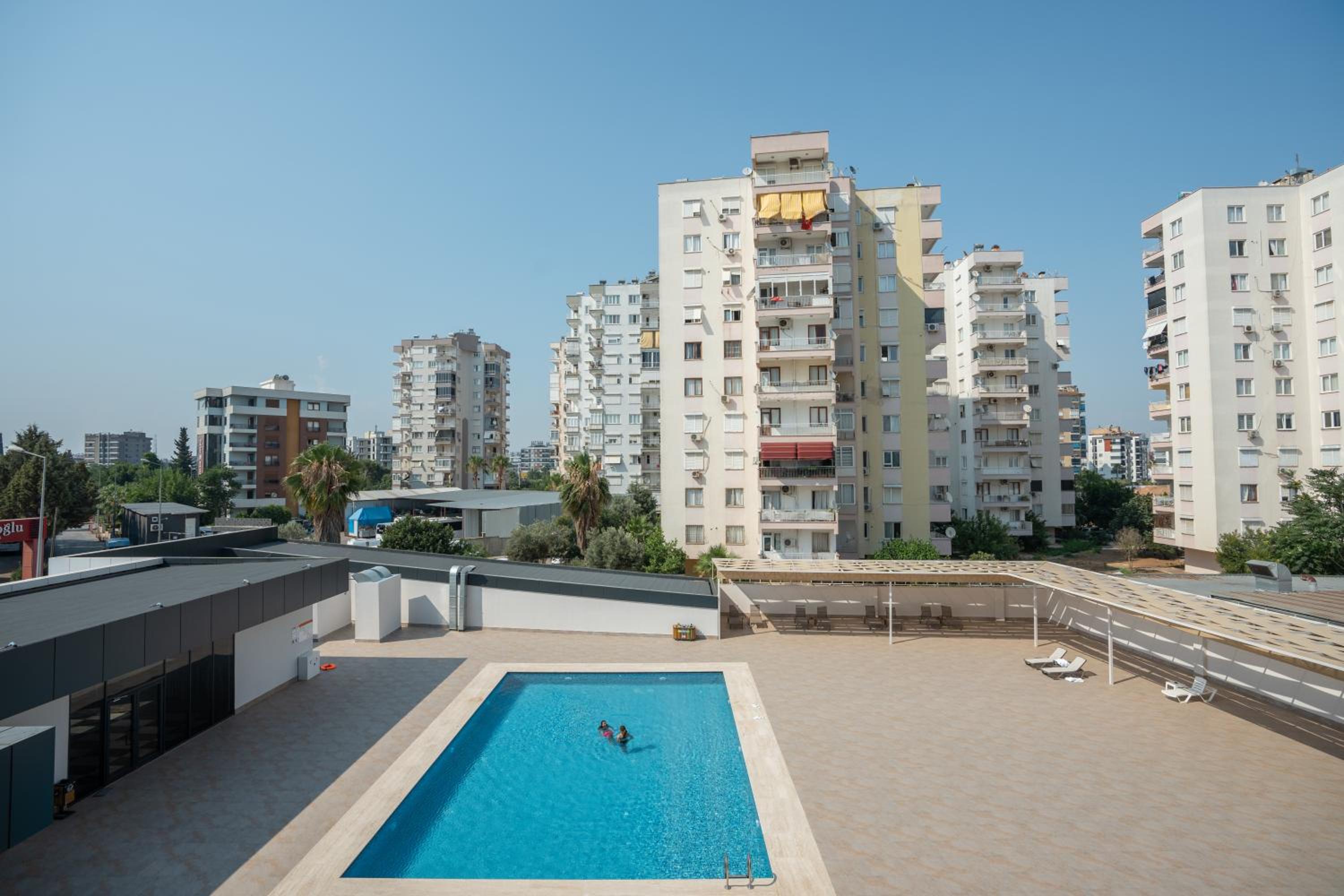 Queen Room with Pool View