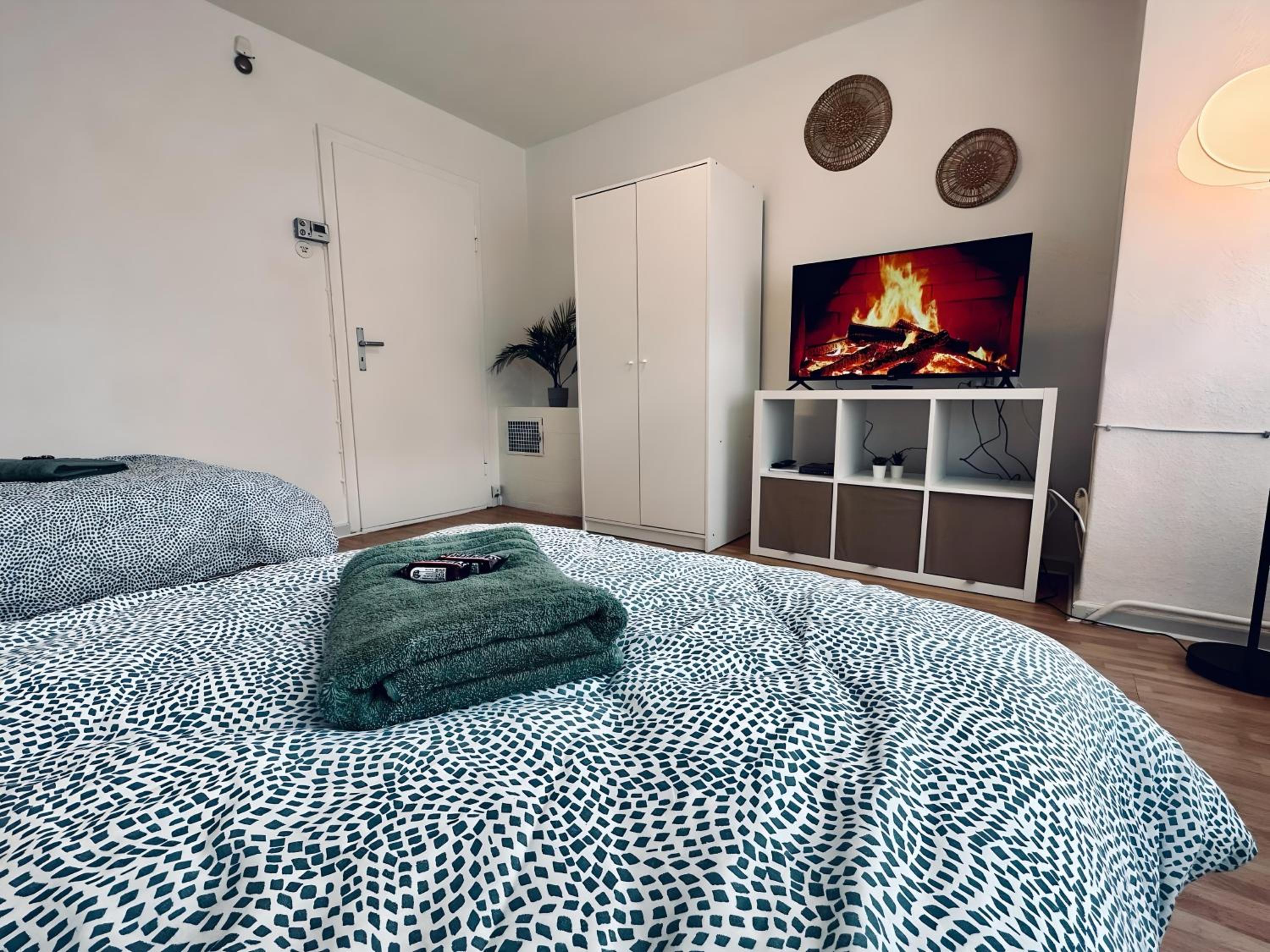 Three-Bedroom Apartment photo 1