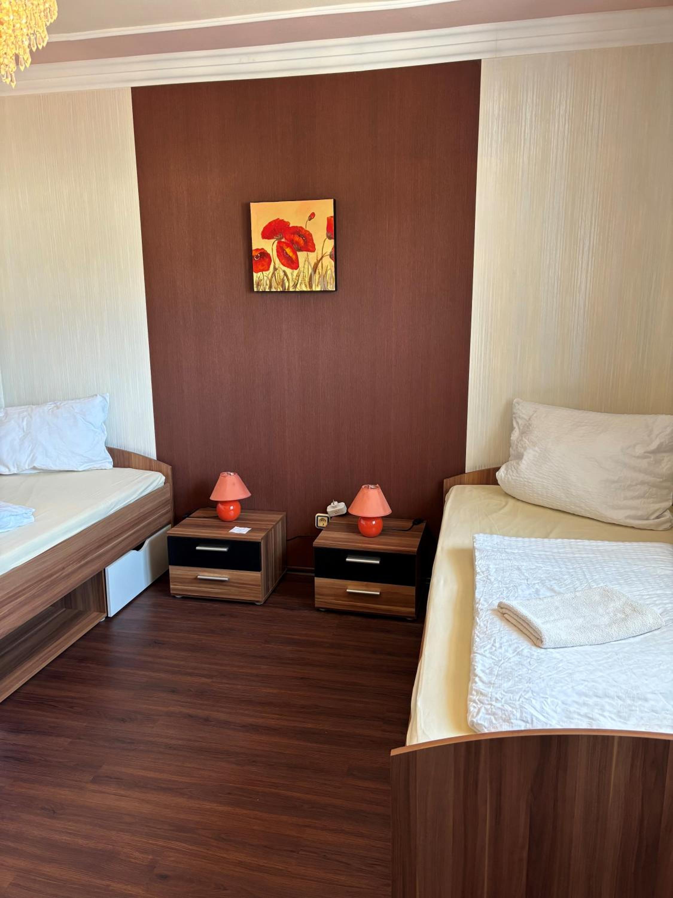Double Room with Private Bathroom photo 3