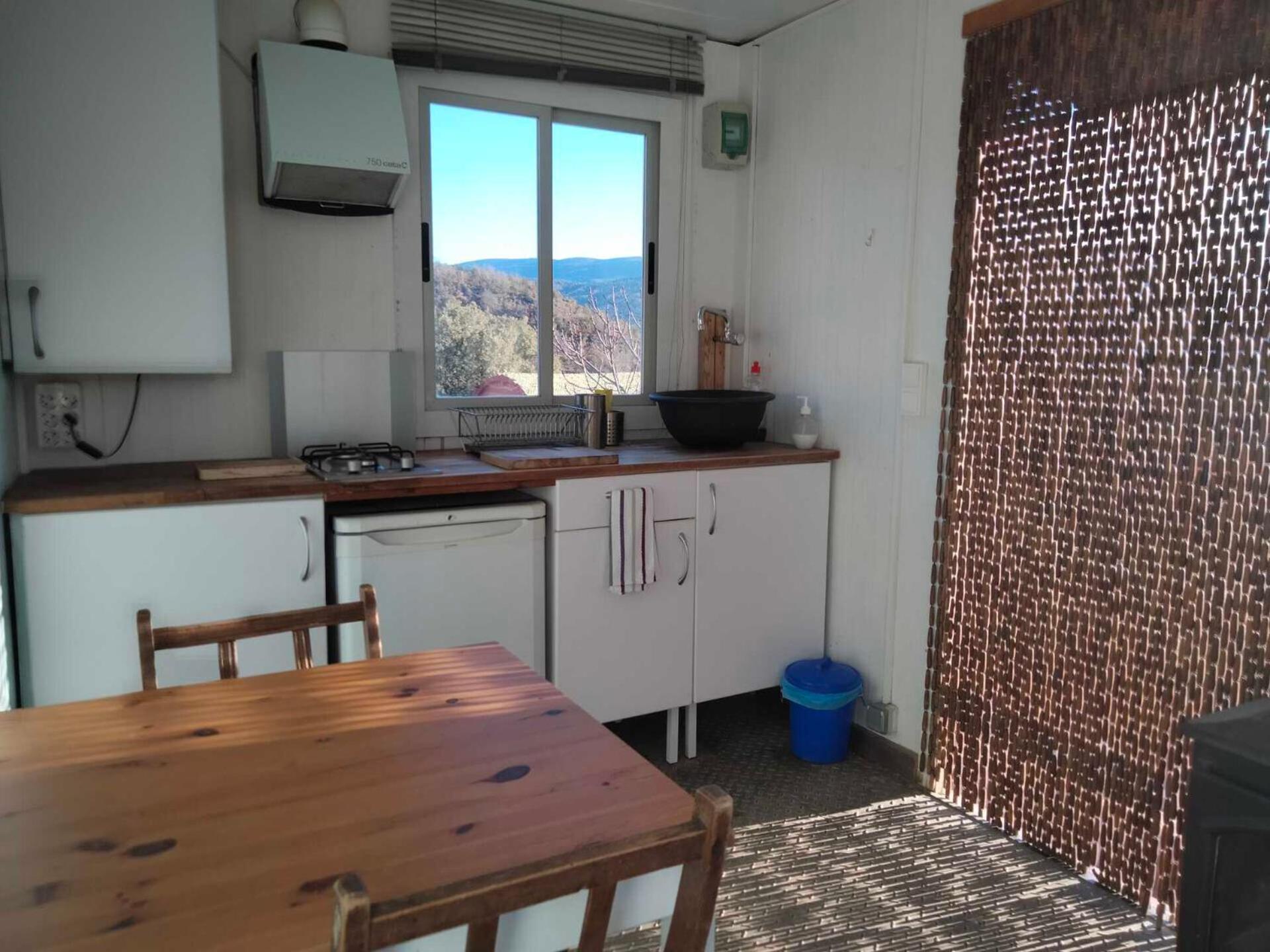 Apartment with Terrace - Photo 12
