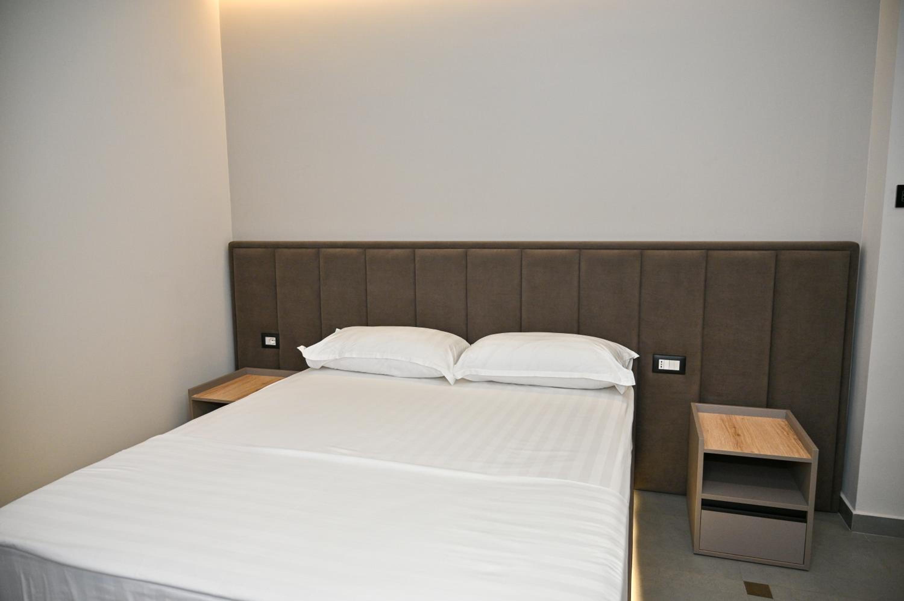 Deluxe Queen Room photo 2