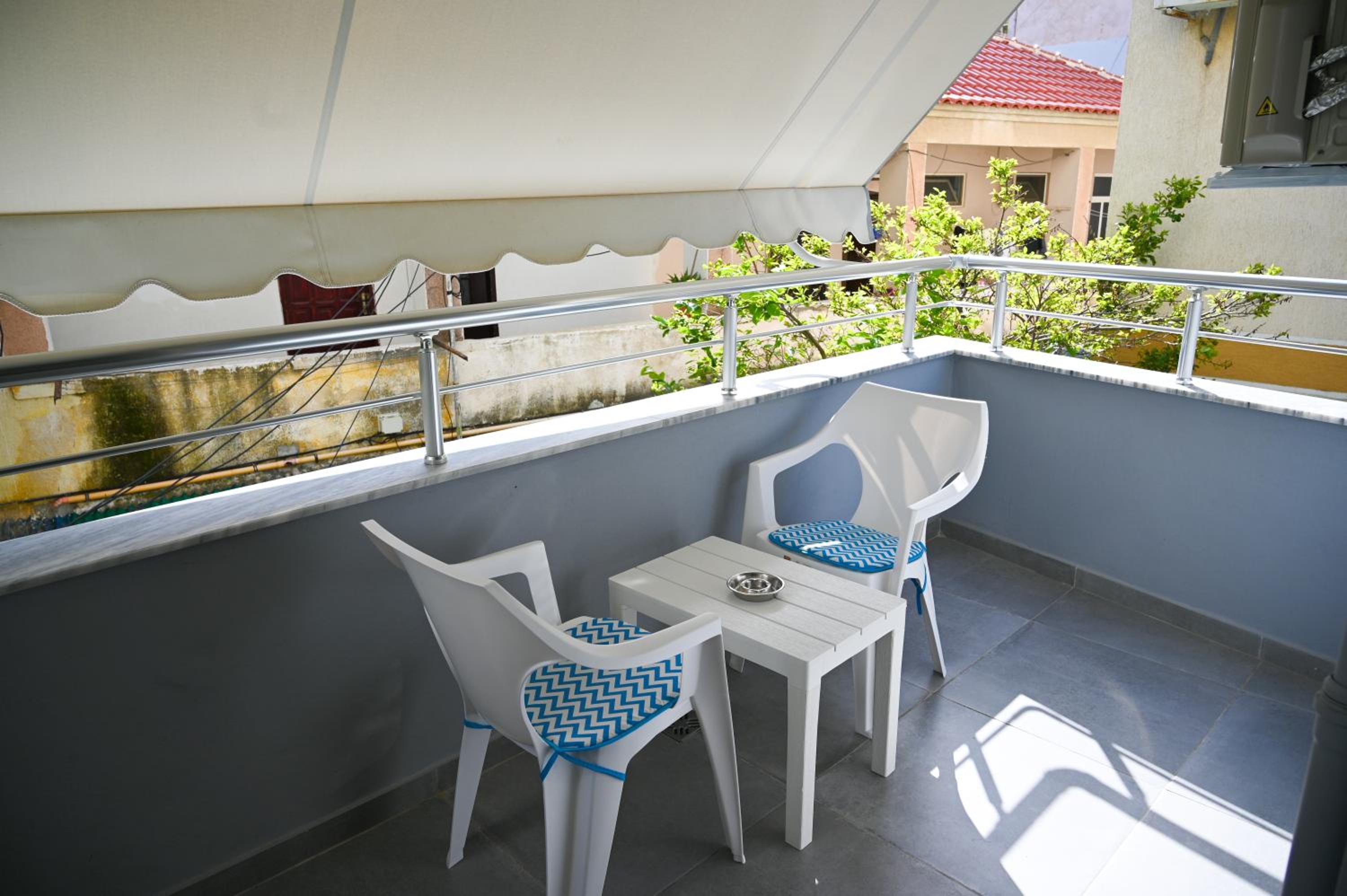 Deluxe Double Room with Balcony photo 2