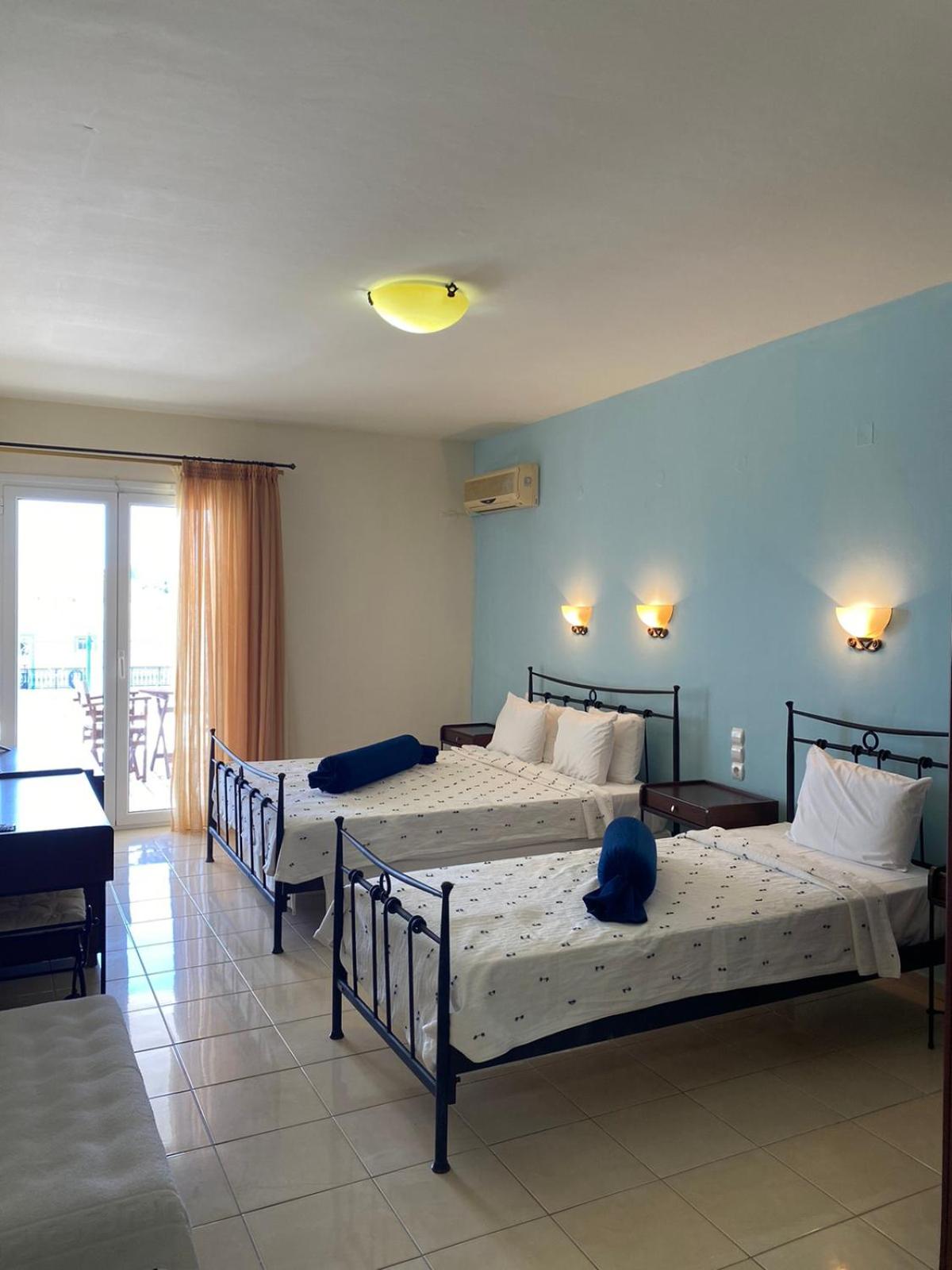 Double or Twin Room with Garden View photo 2