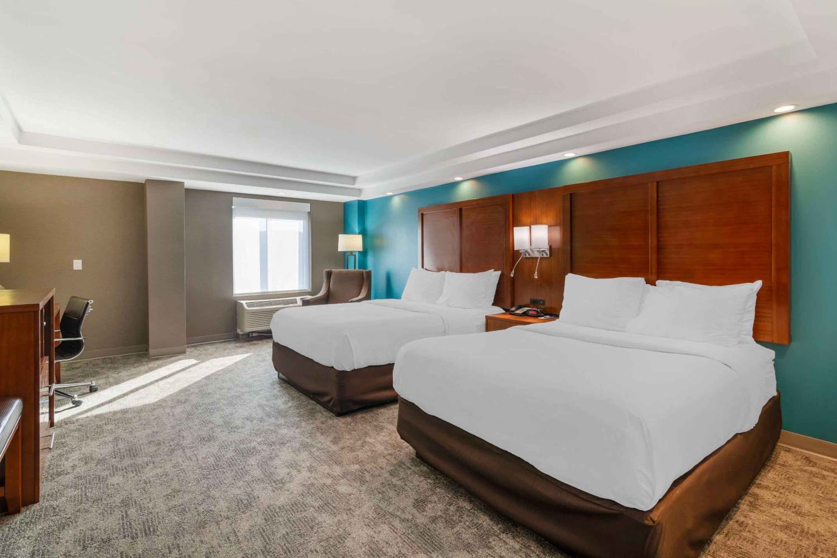 Queen Room with Two Queen Beds - Mobility/Hearing Accessible - Non-Smoking - Photo 1
