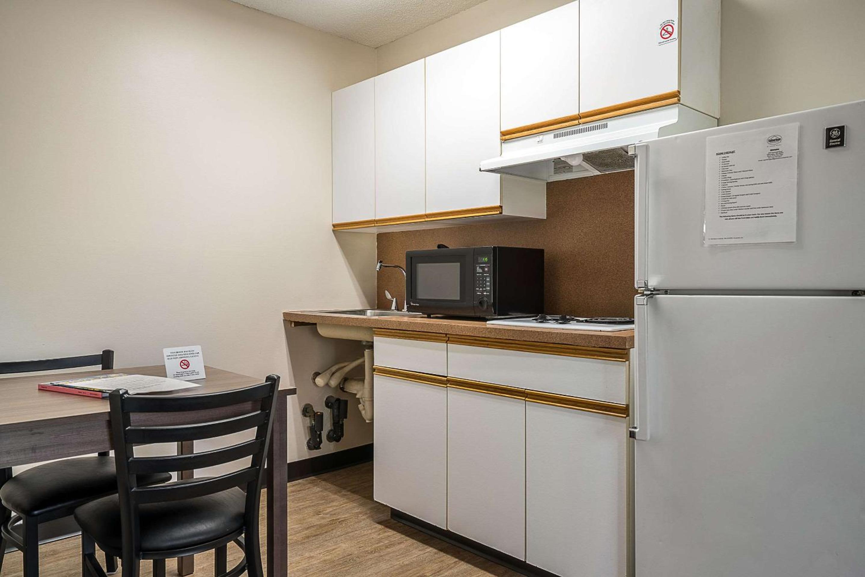 Efficiency Double Room - Accessible/Non-Smoking - Photo 2