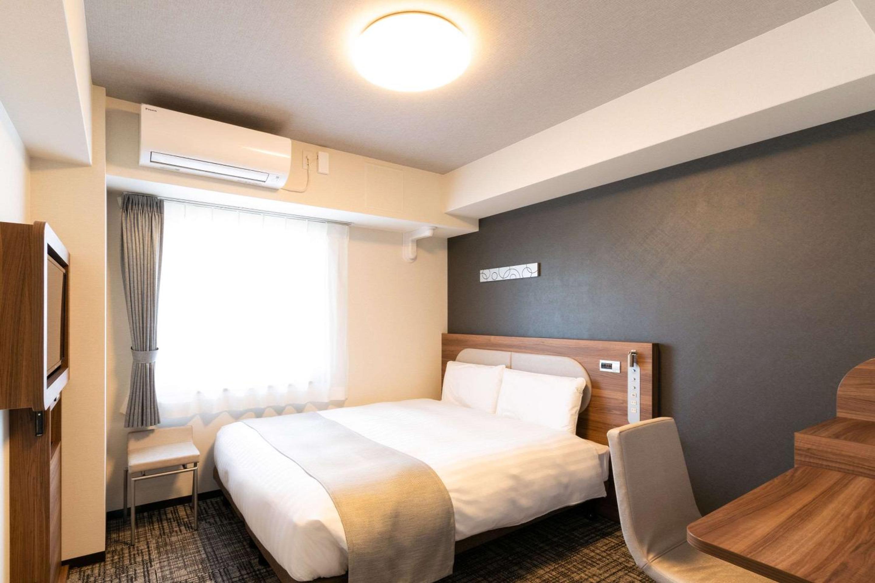 Queen Room - Non-Smoking photo 1