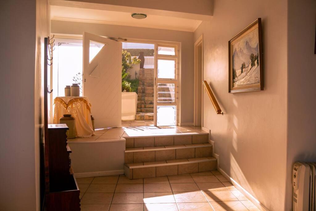 Two-Bedroom House photo 3