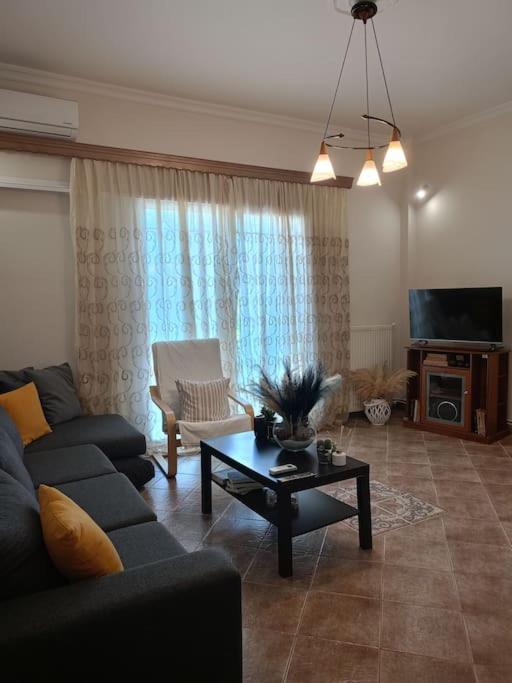 Three-Bedroom Apartment photo 1