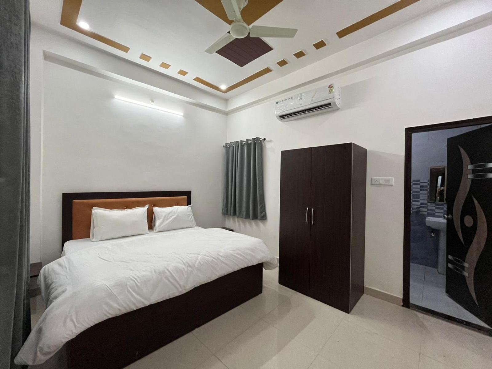 Deluxe King Suite