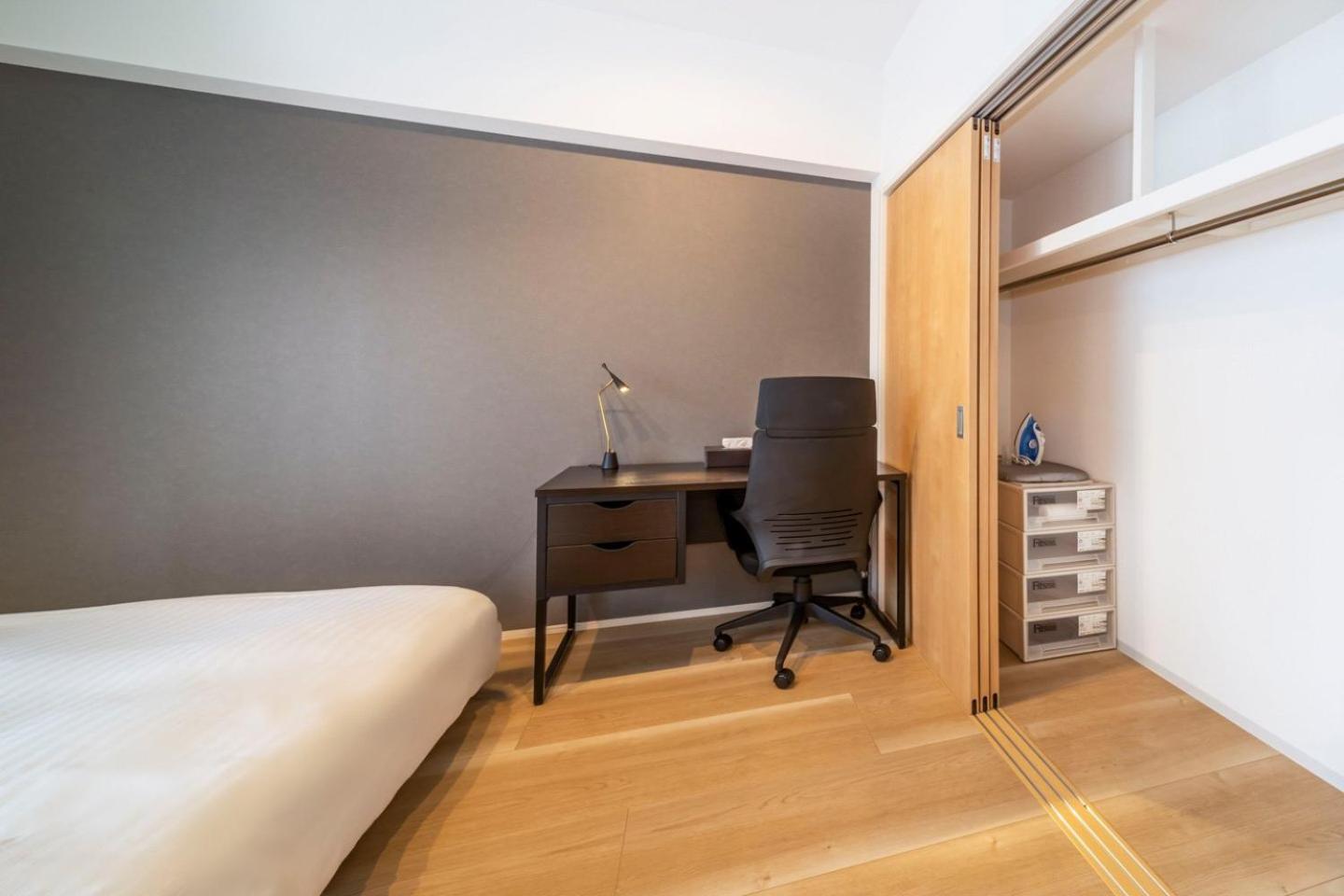 One-Bedroom Apartment photo 3