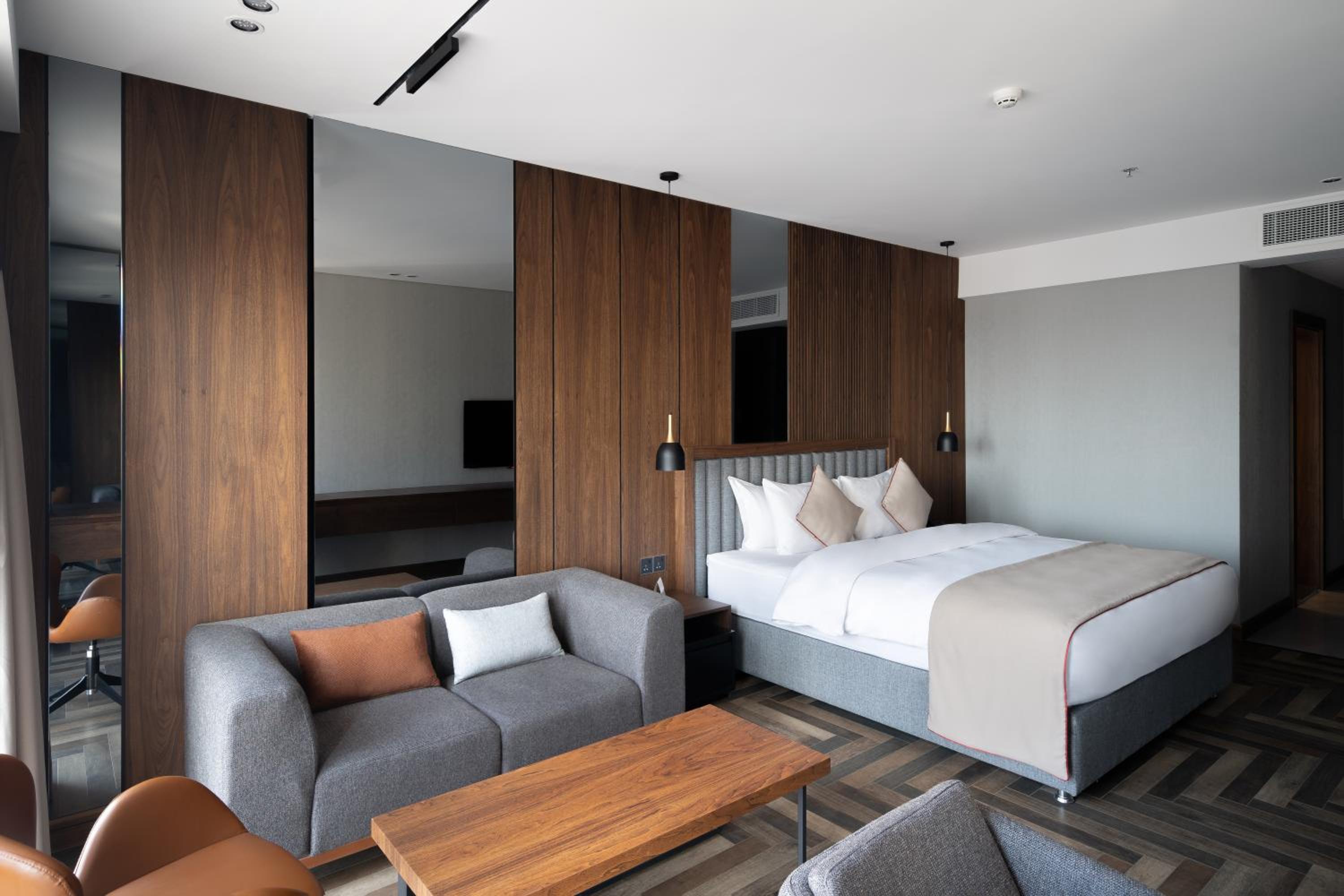 Standard King Room photo 2