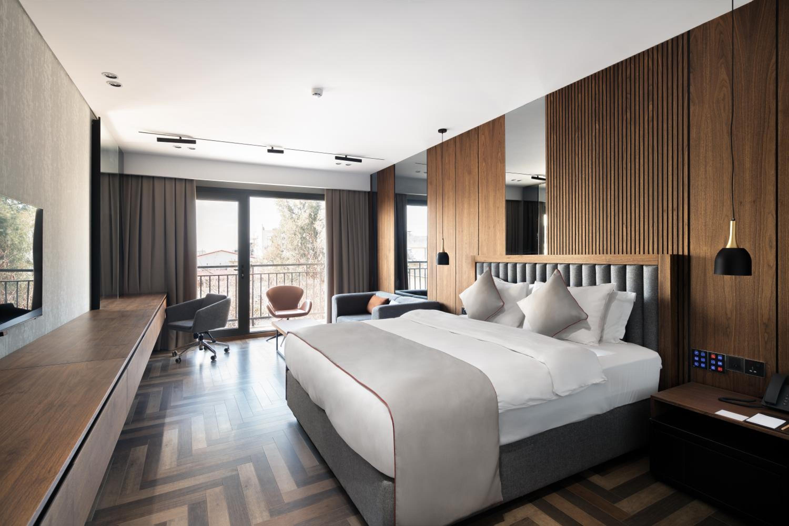 Standard King Room photo 1
