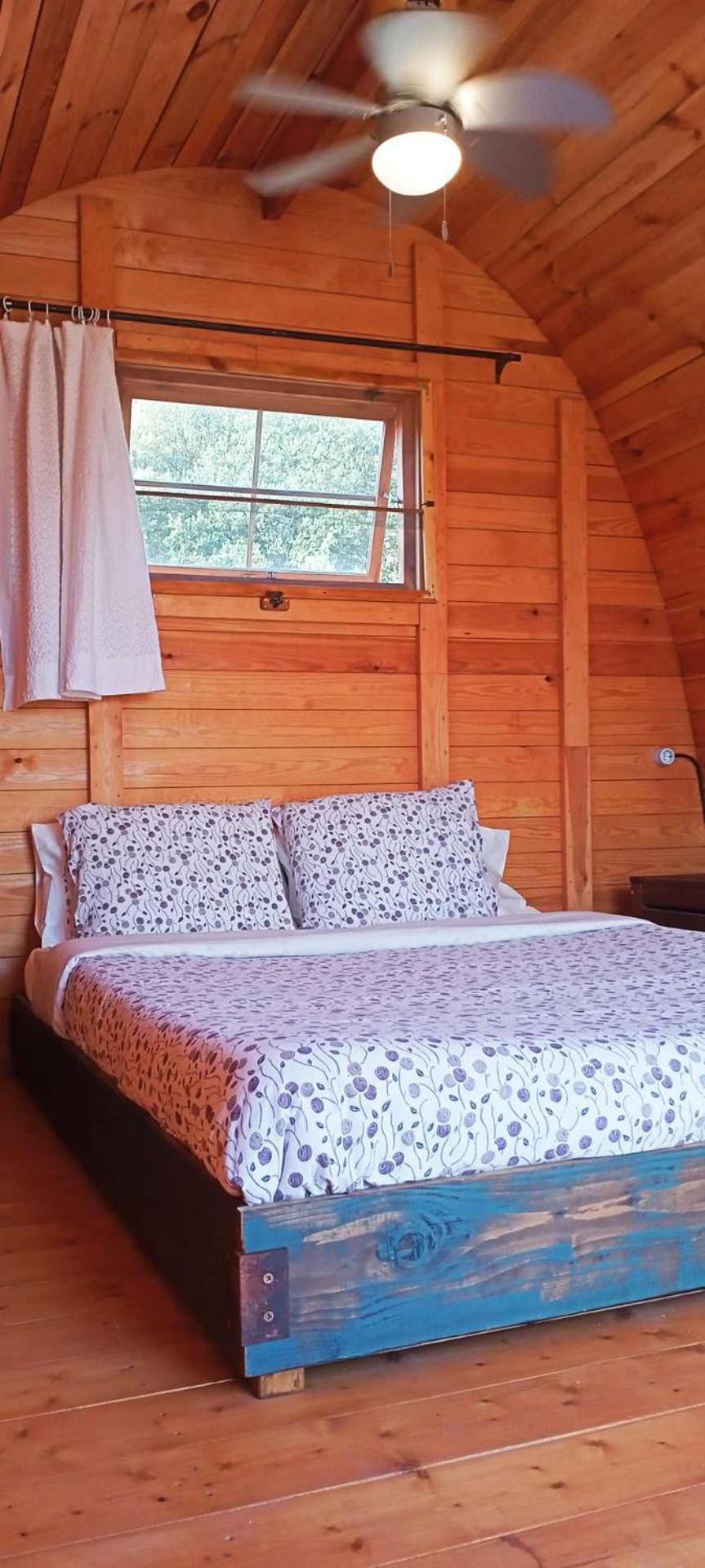 Cottage with Garden View - Photo 7