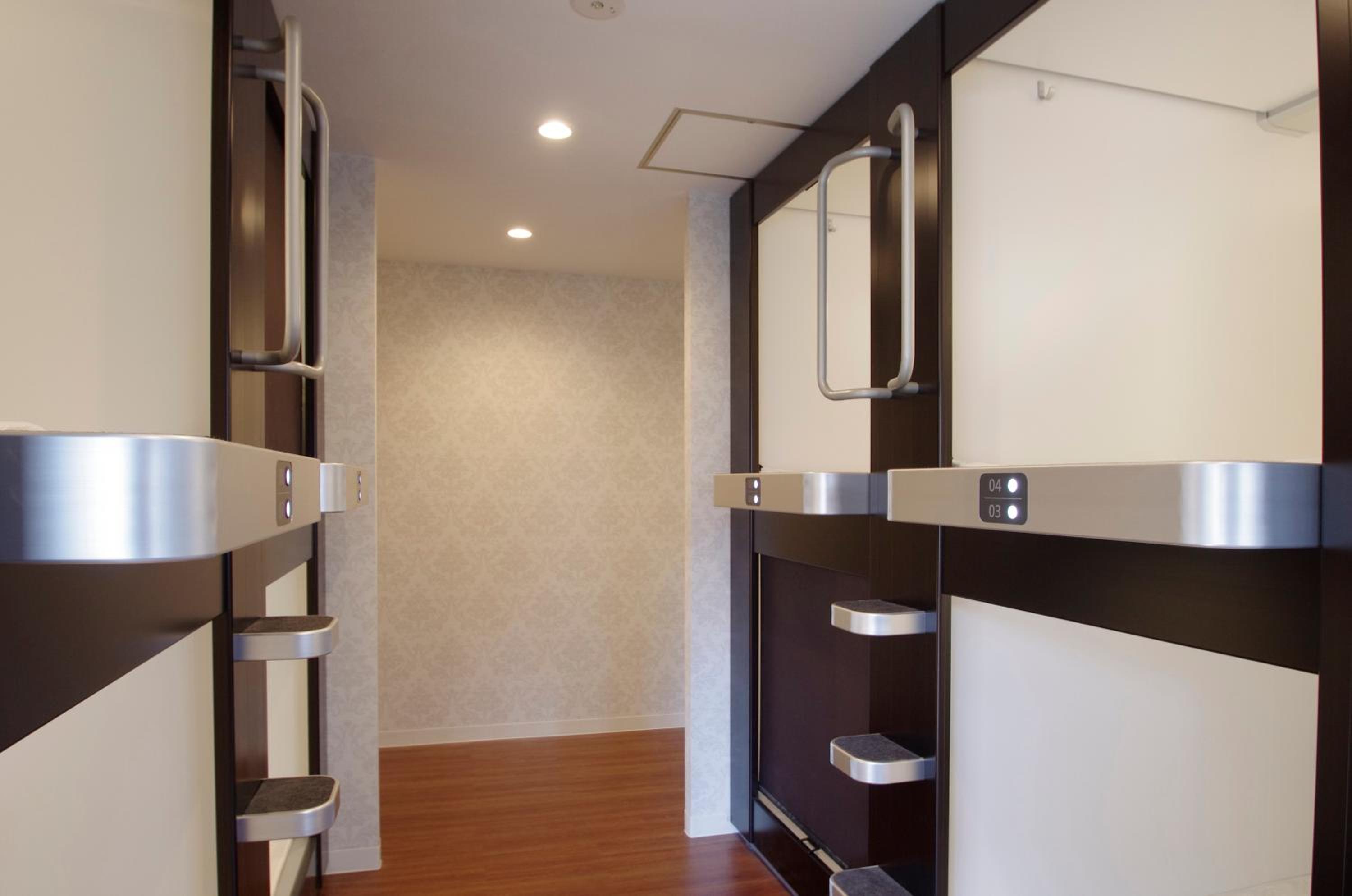 Single Bed in Male Dormitory Room photo 3