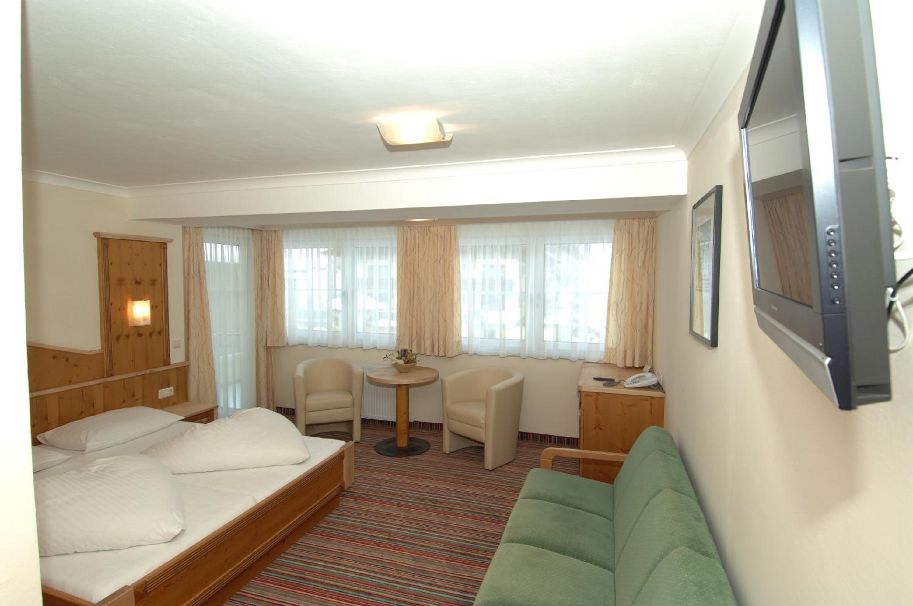 Standard Double Room - Photo 5