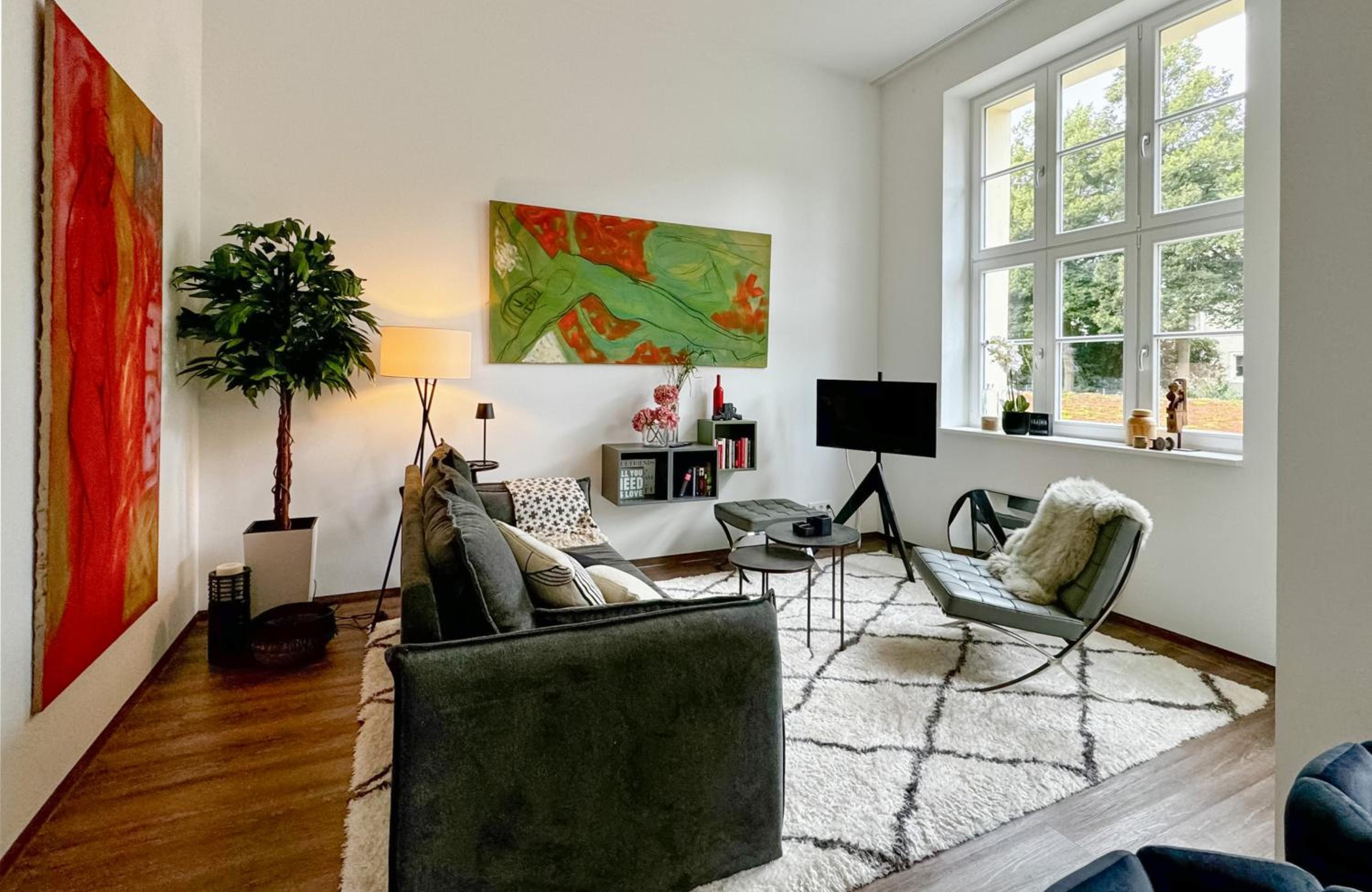 One-Bedroom Apartment with Balcony photo 2