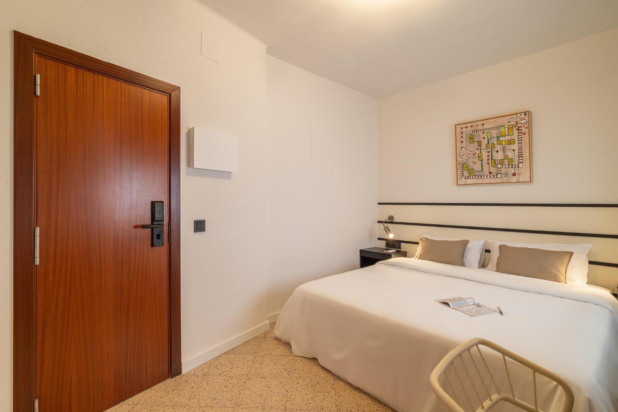 Standard Double Room - Photo 4