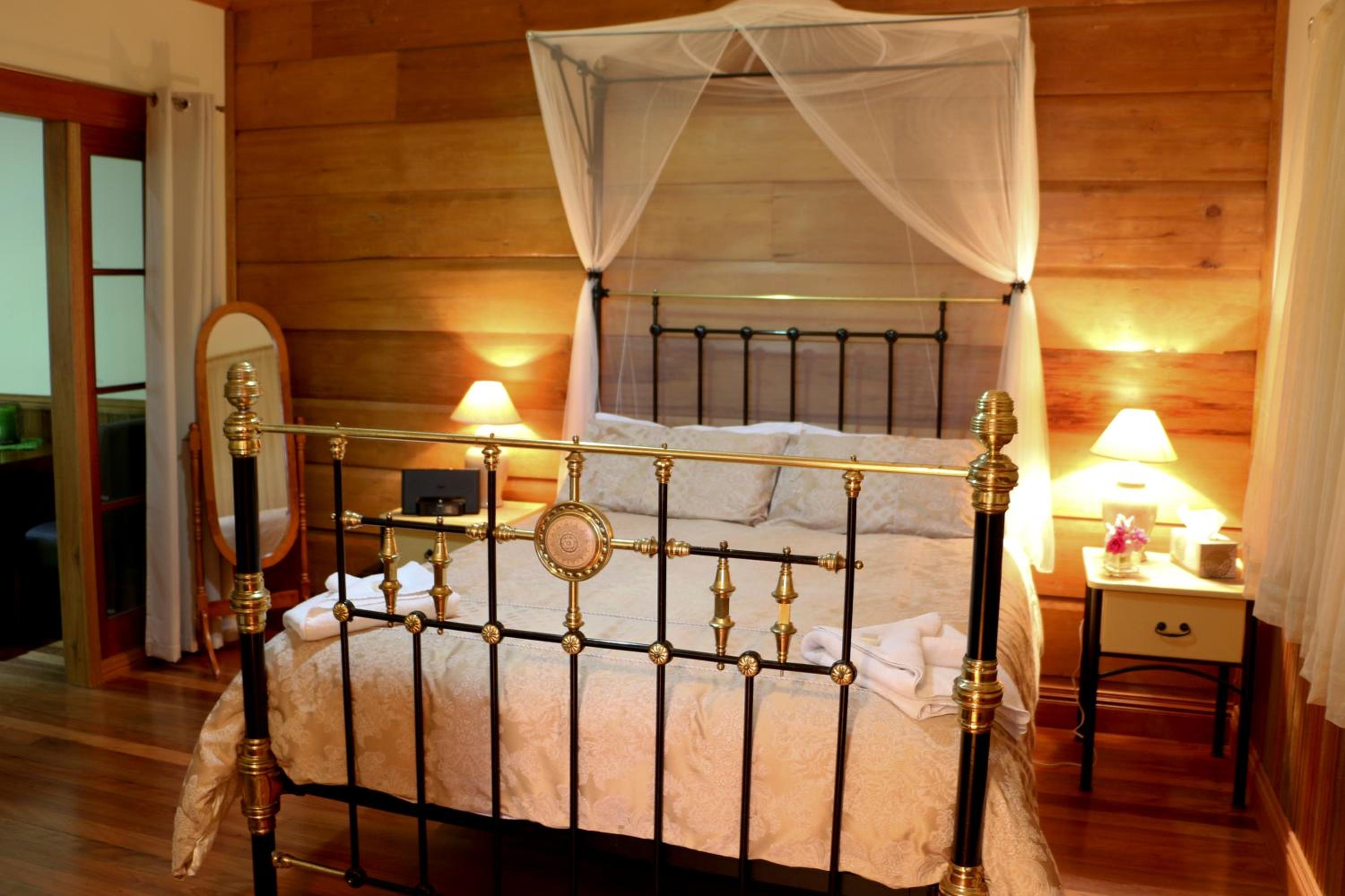 One-Bedroom Cottage With Spa Bath photo 2