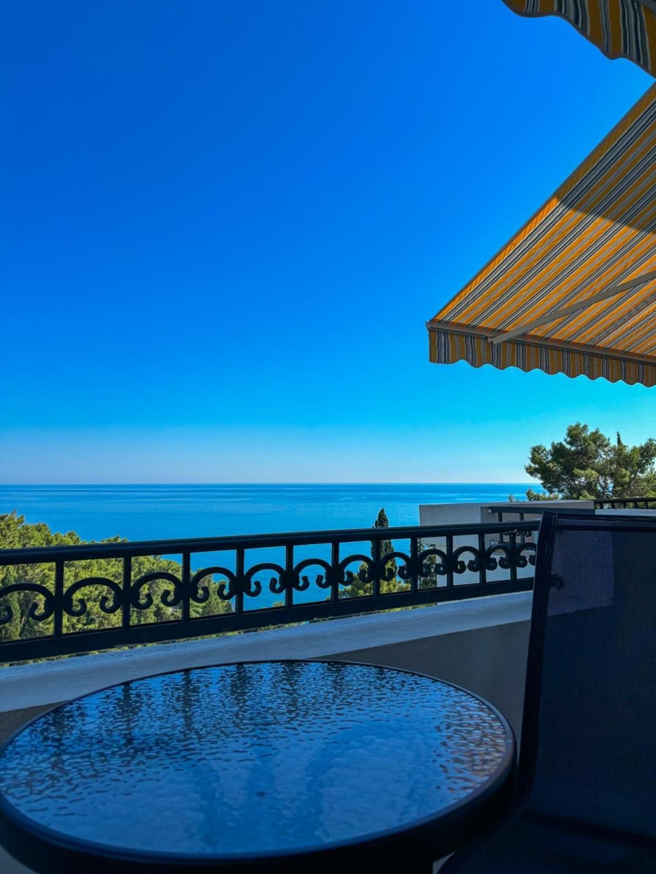 Double Room with Balcony and Sea View