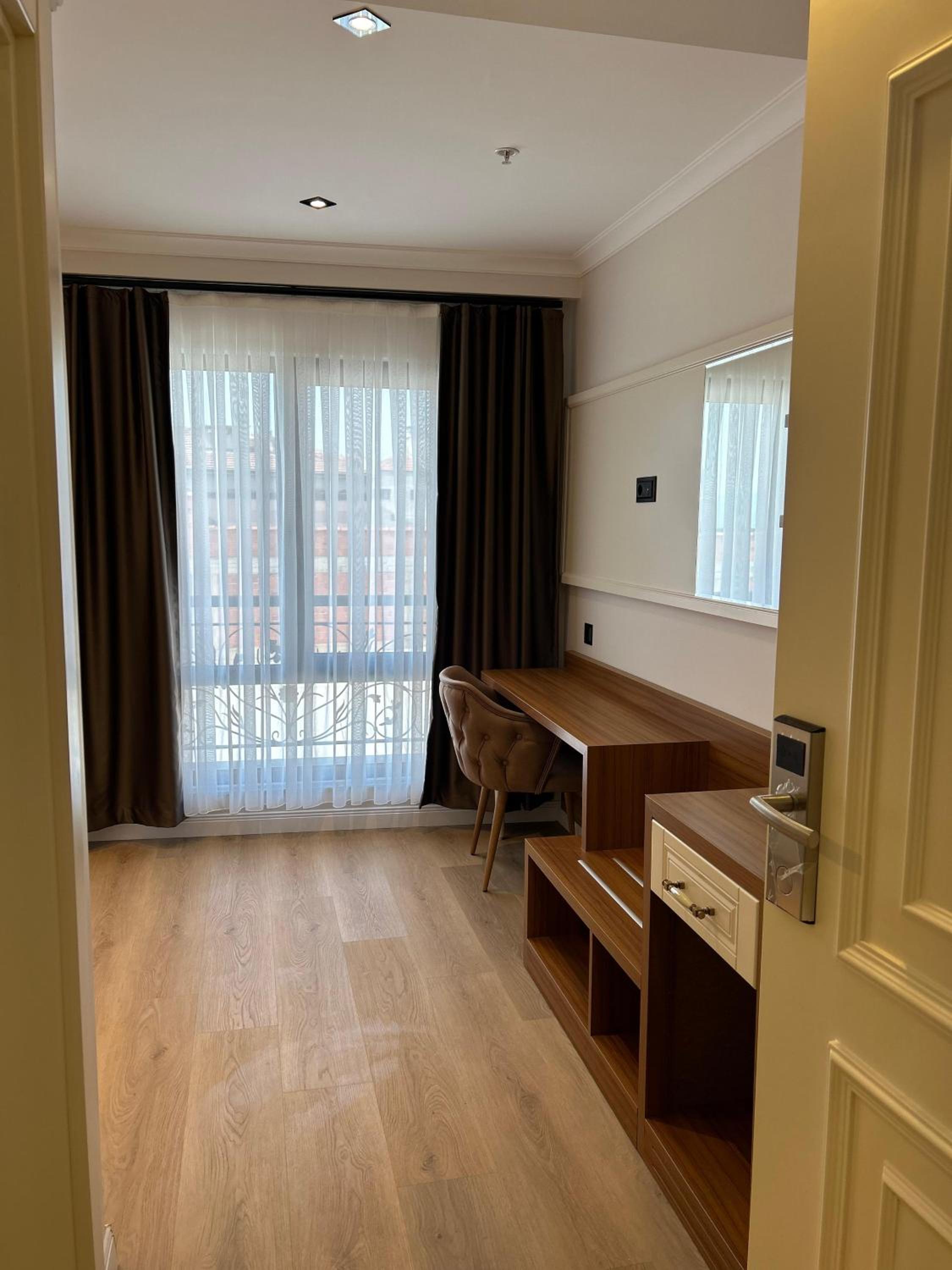 Single Room - Photo 1