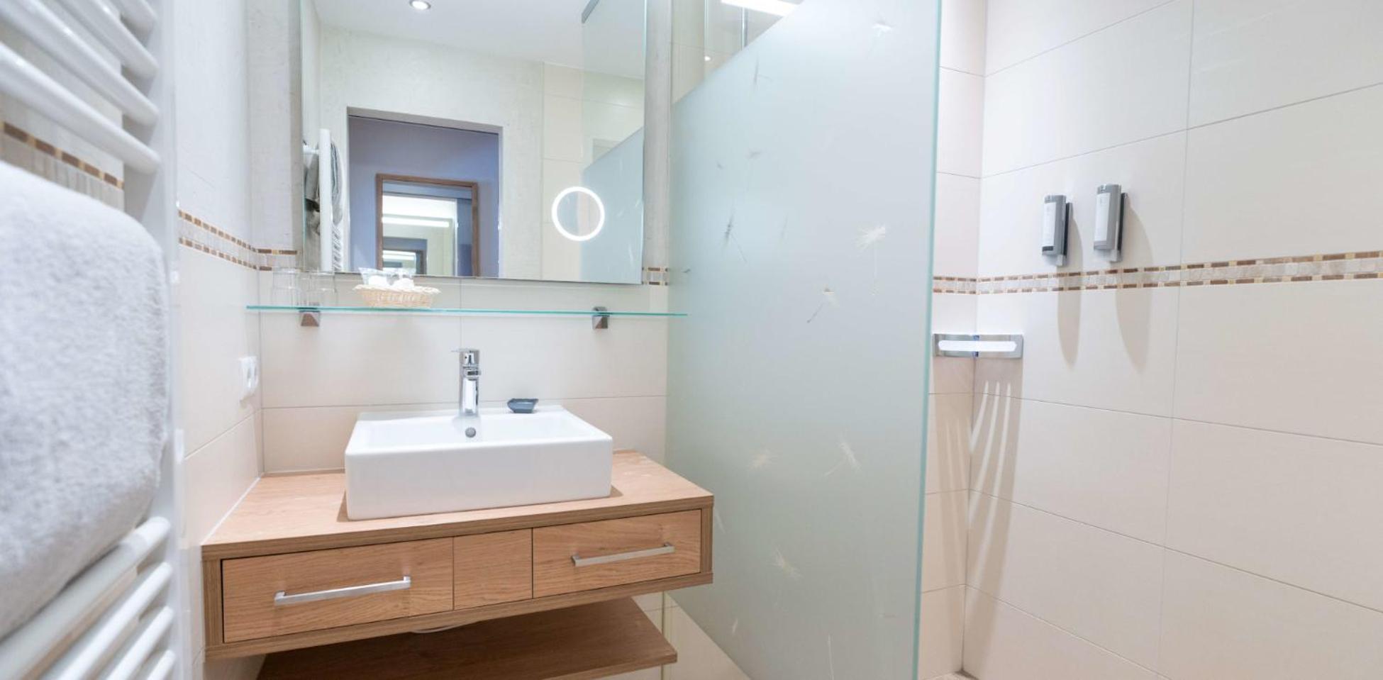 Superior Double Room with Balcony photo 3