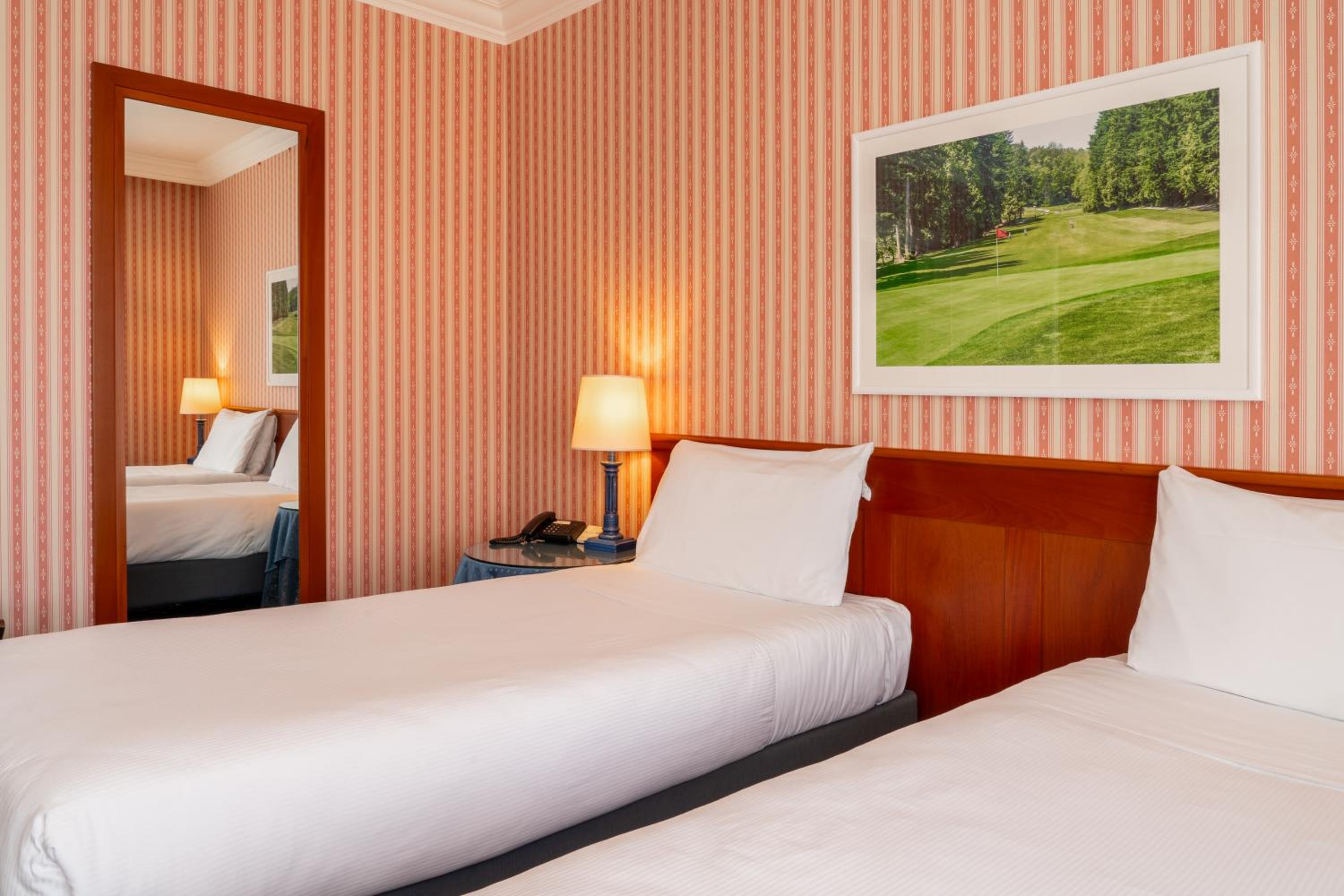 Deluxe Double or Twin Room with Balcony photo 3