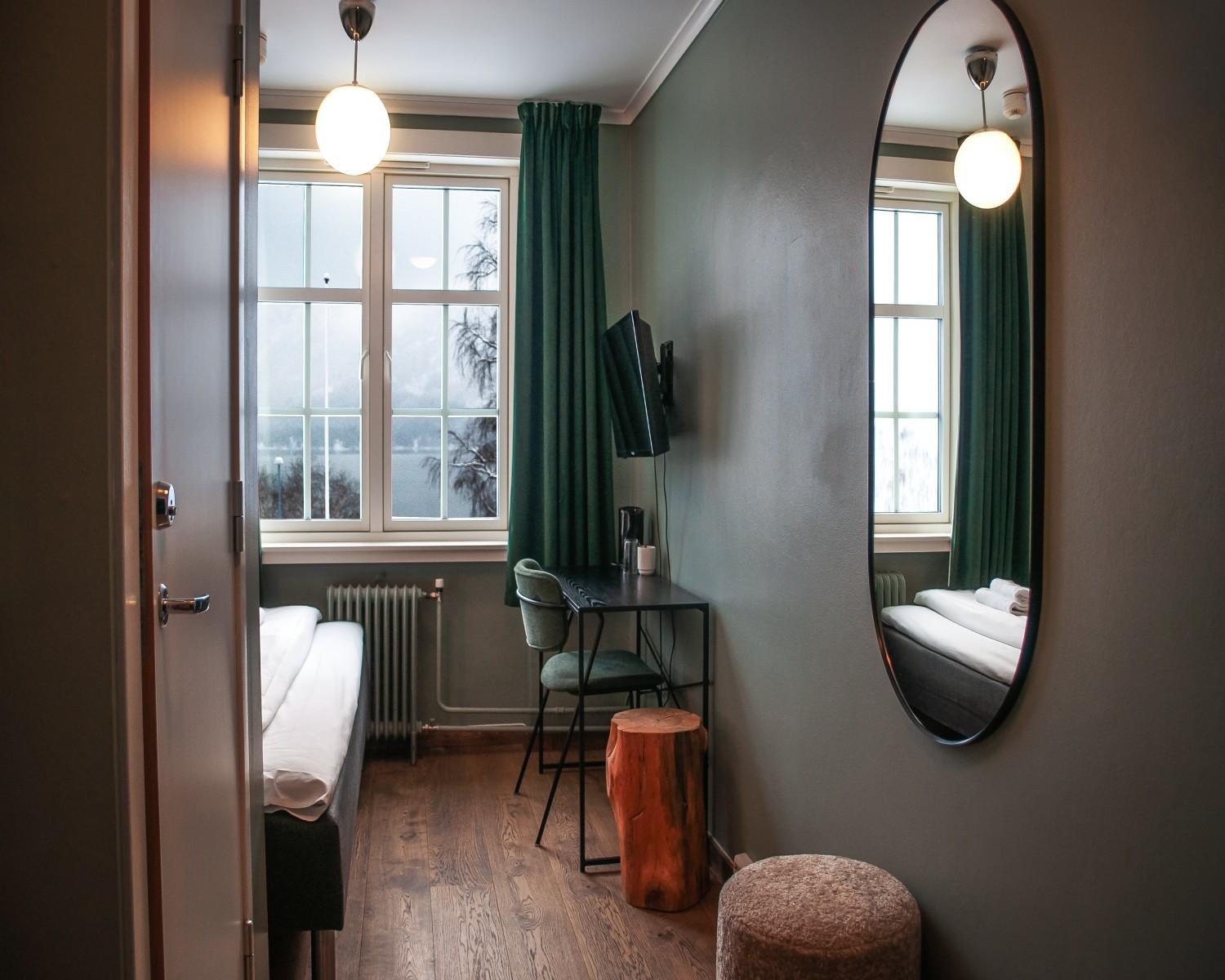 Petite Double Room photo 1