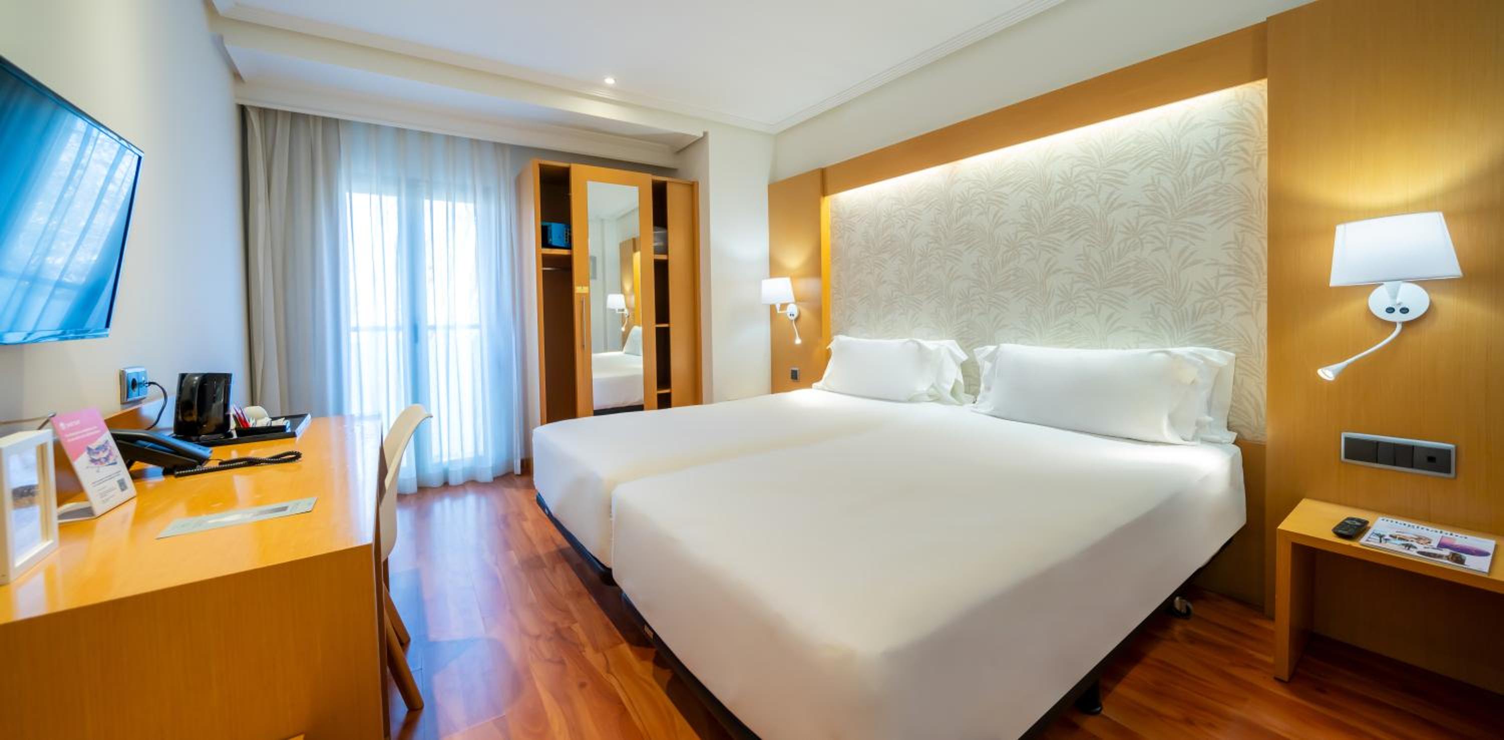 Habitación Doble (1 Adulto + 1 Niño)