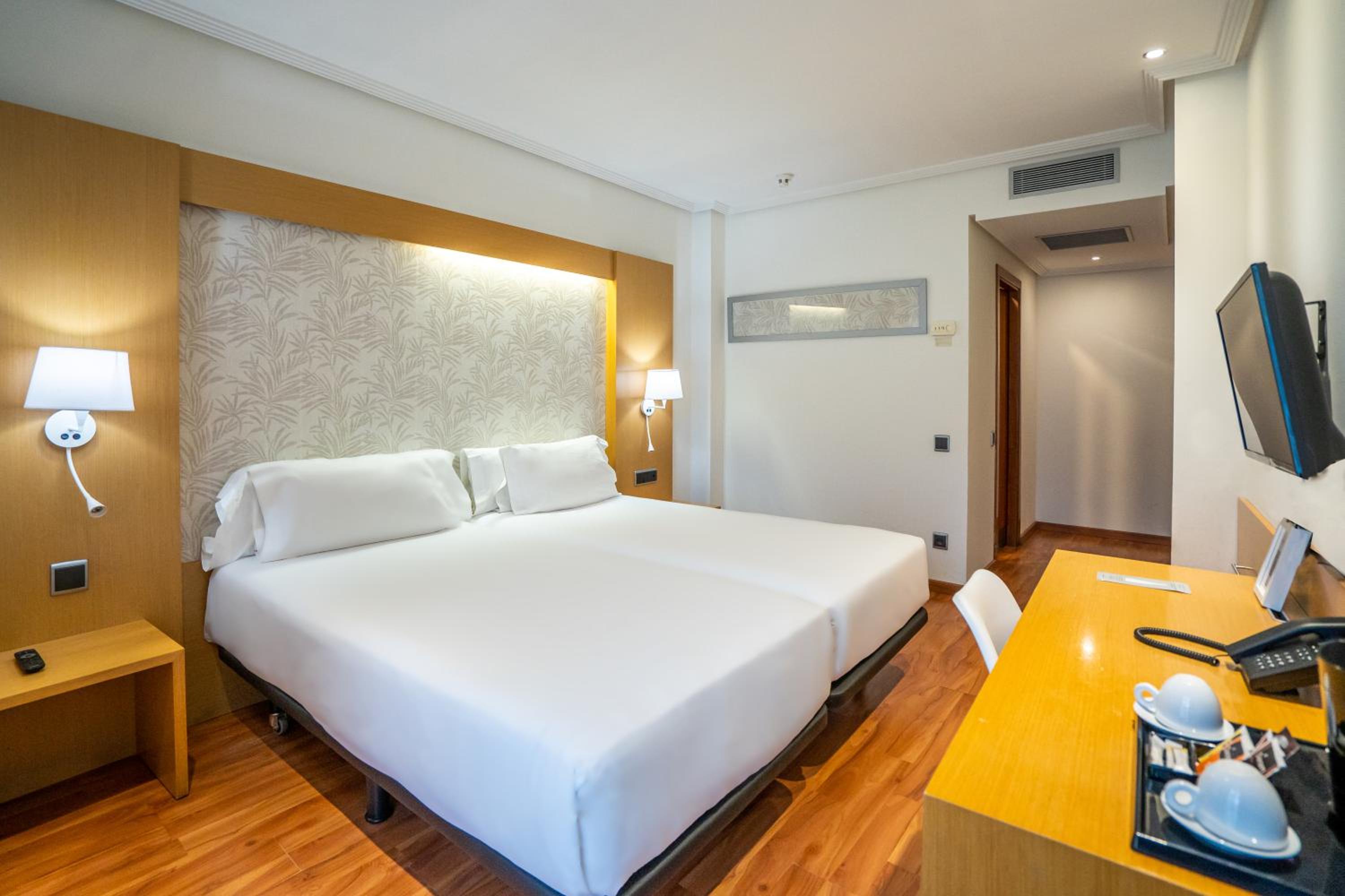 Double Room (1 Adult + 1 Child) photo 3