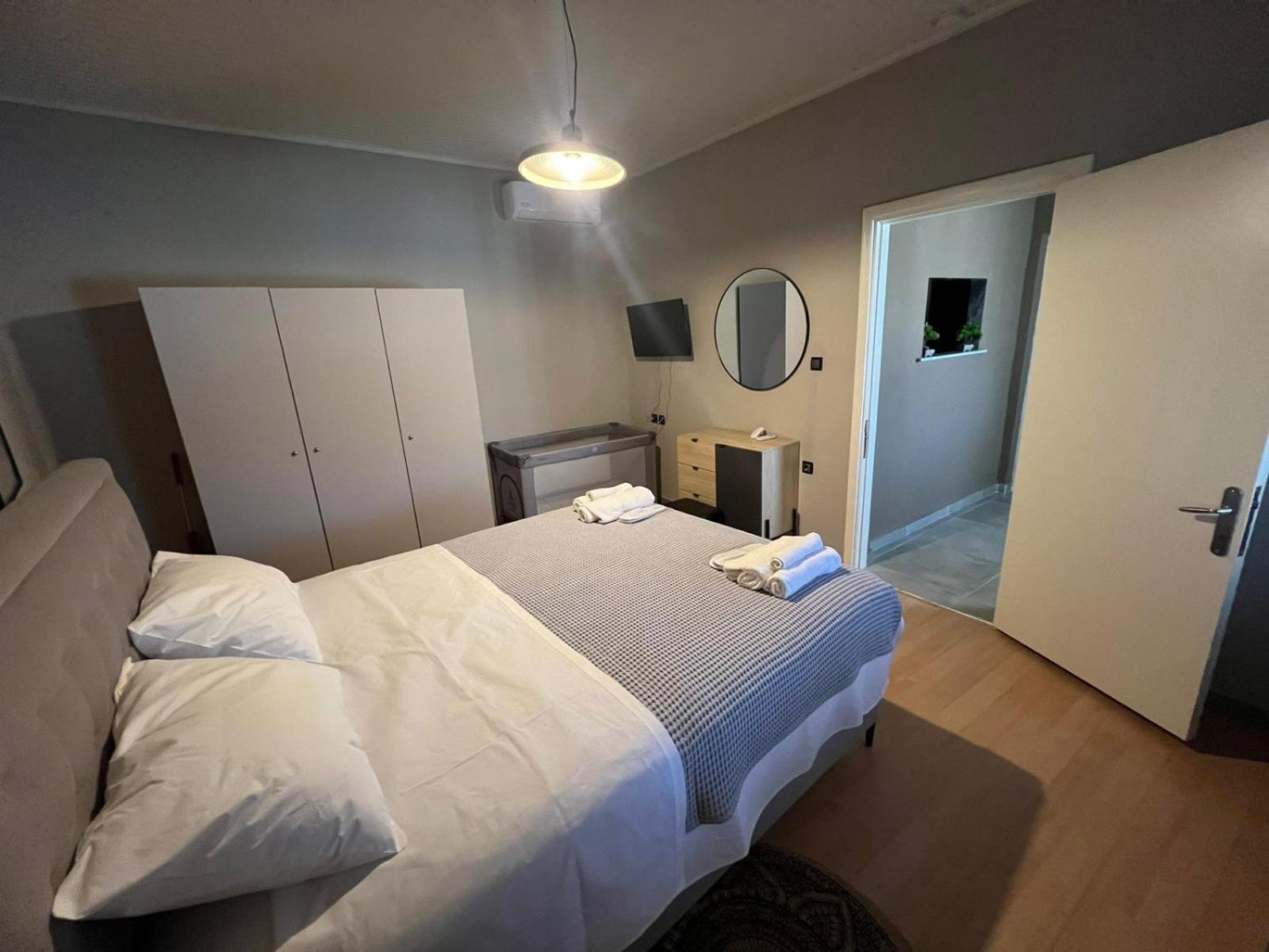 Two-Bedroom House photo 2