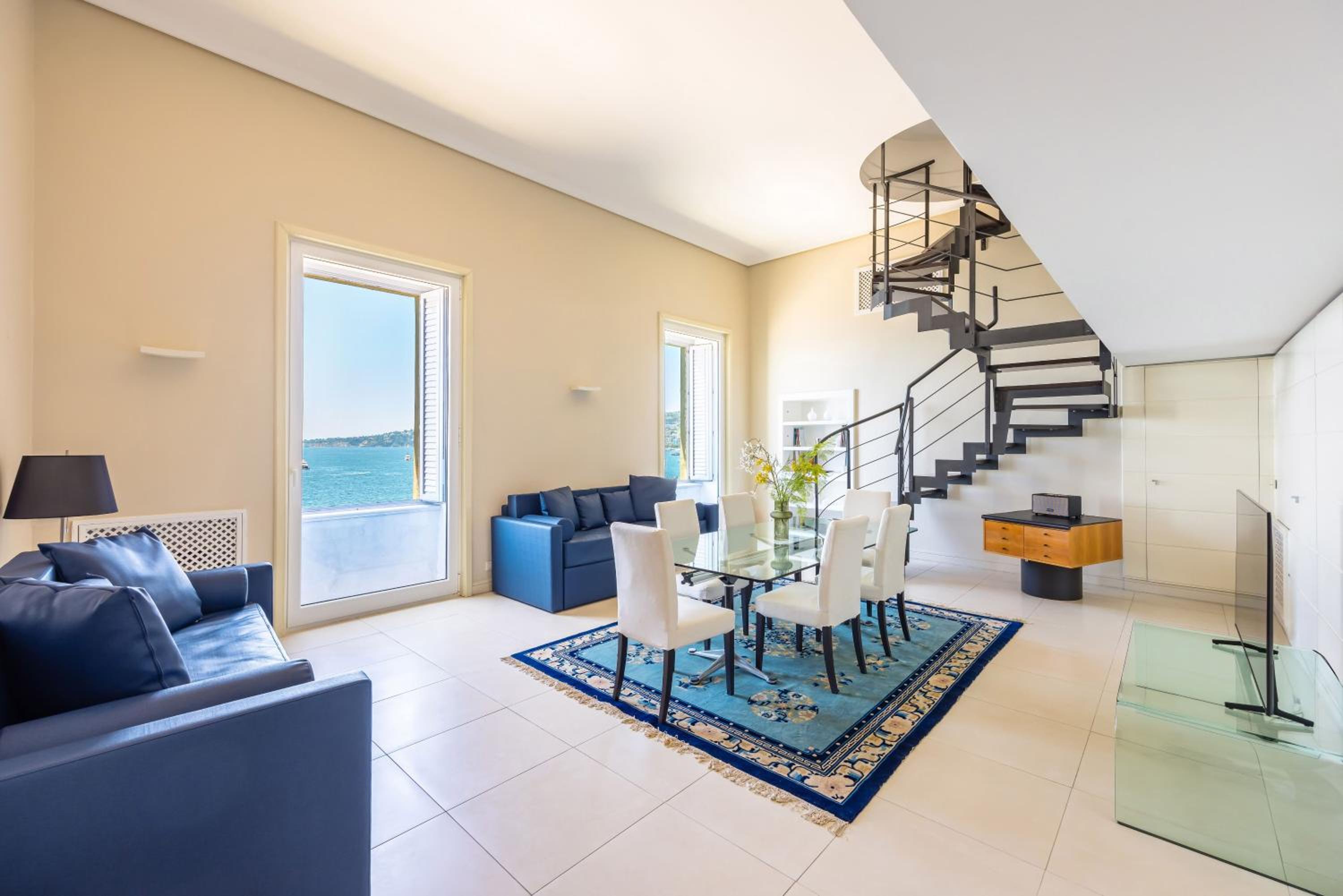 Deluxe One-Bedroom Apartment With Ocean View