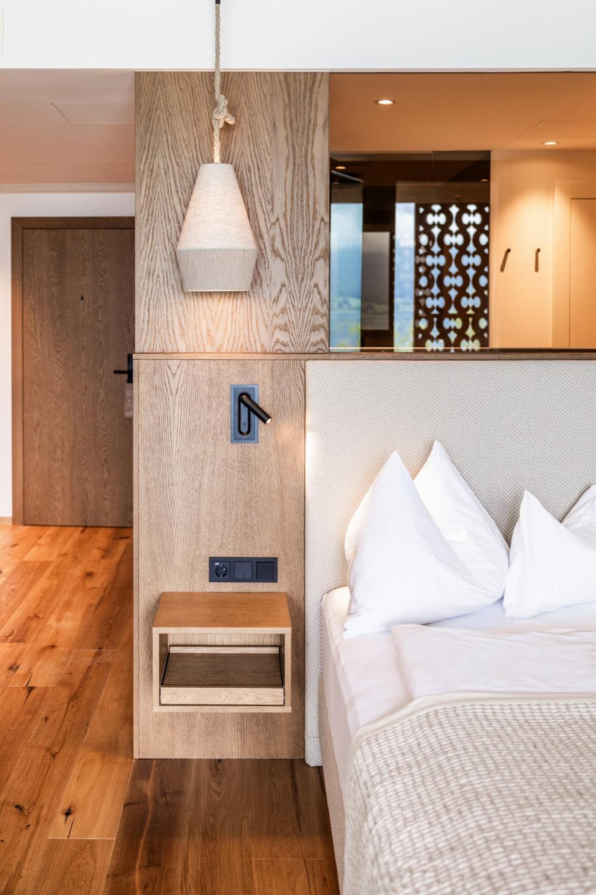 Deluxe Double or Twin Room photo 3