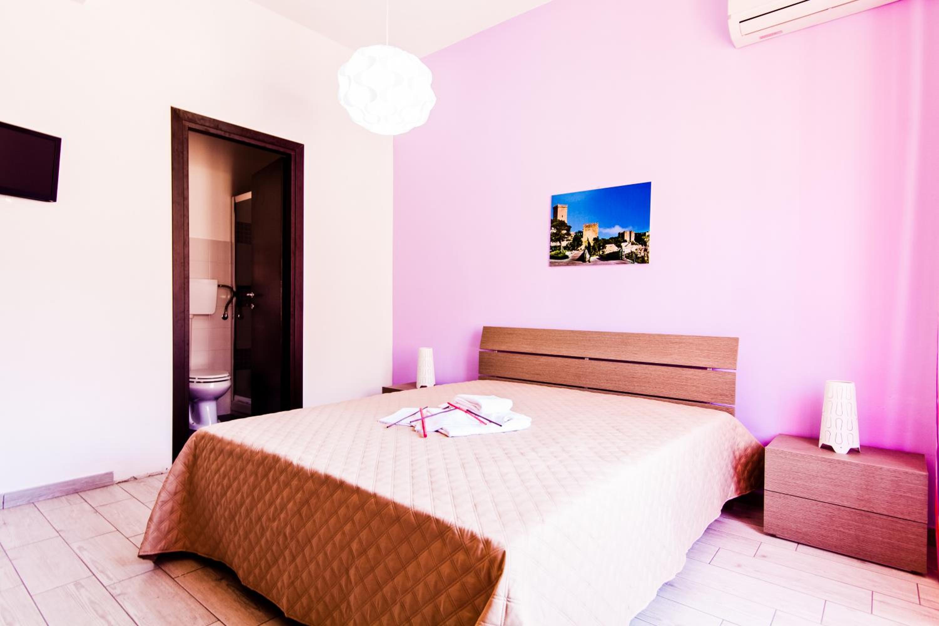 Double Room with Balcony photo 3