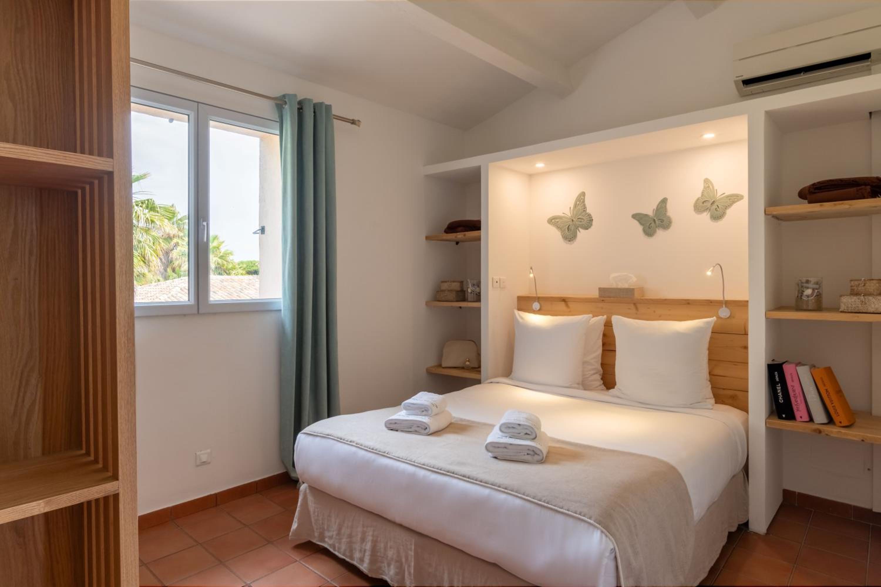 Two-Bedroom Apartment with Terrace photo 3