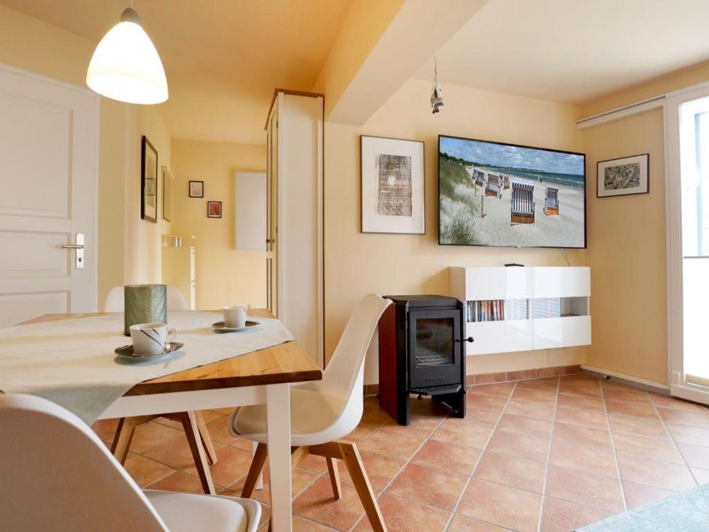 Two-Bedroom Apartment with Terrace photo 2