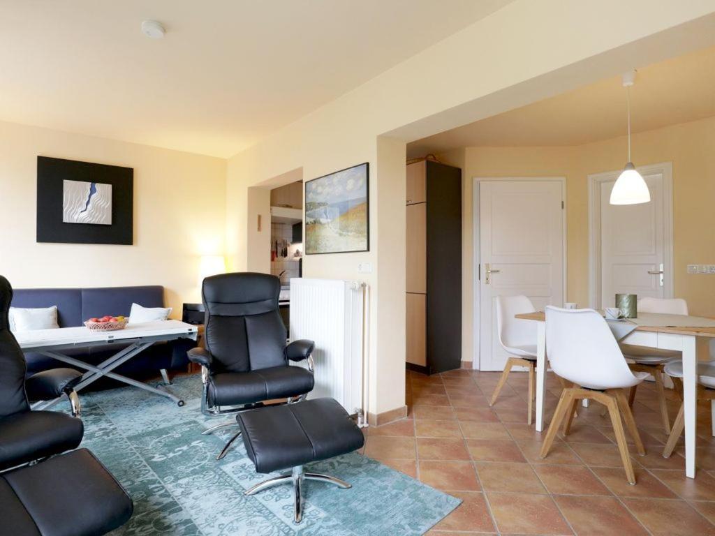 Two-Bedroom Apartment with Terrace photo 3
