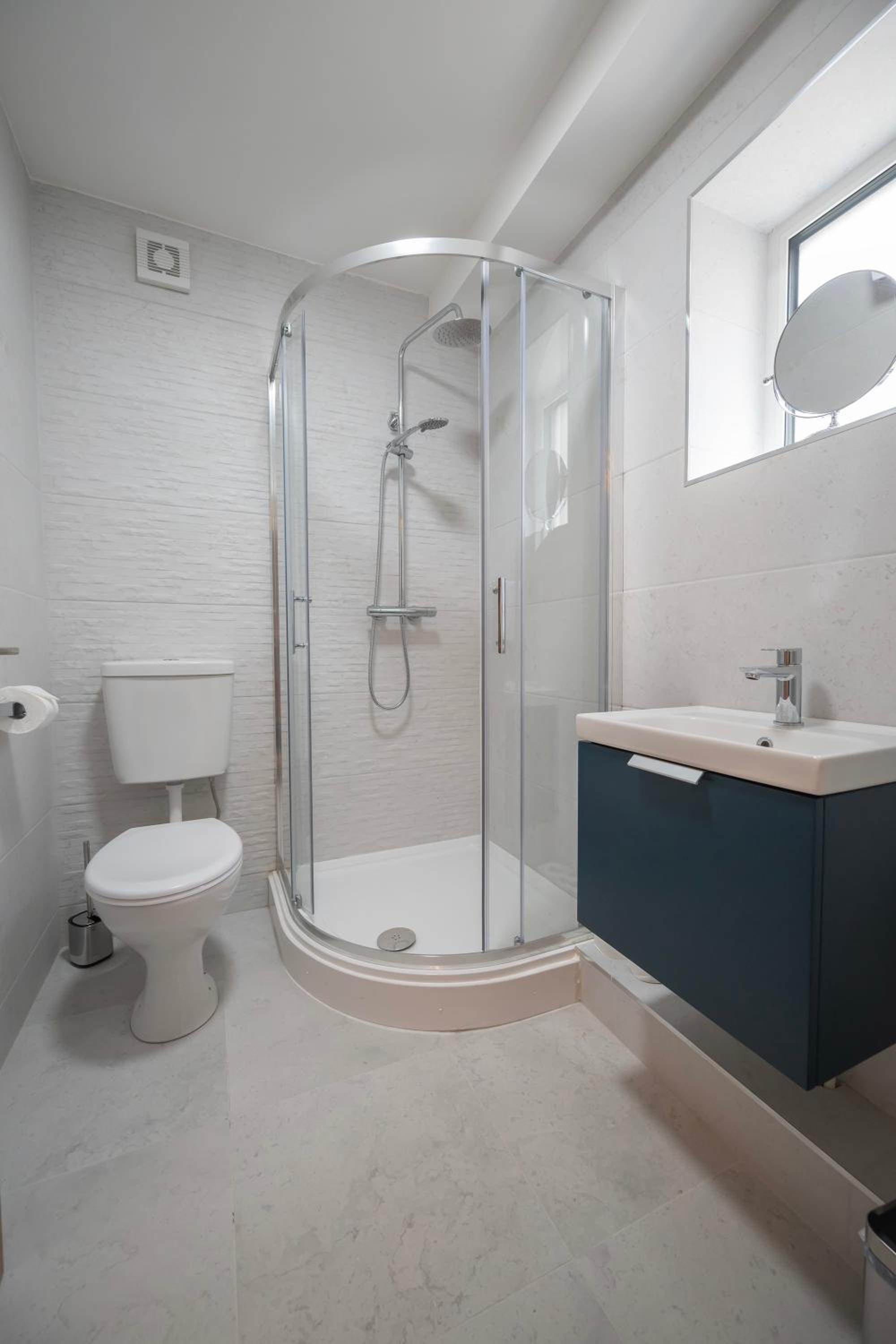 Double Room with Private Bathroom photo 3