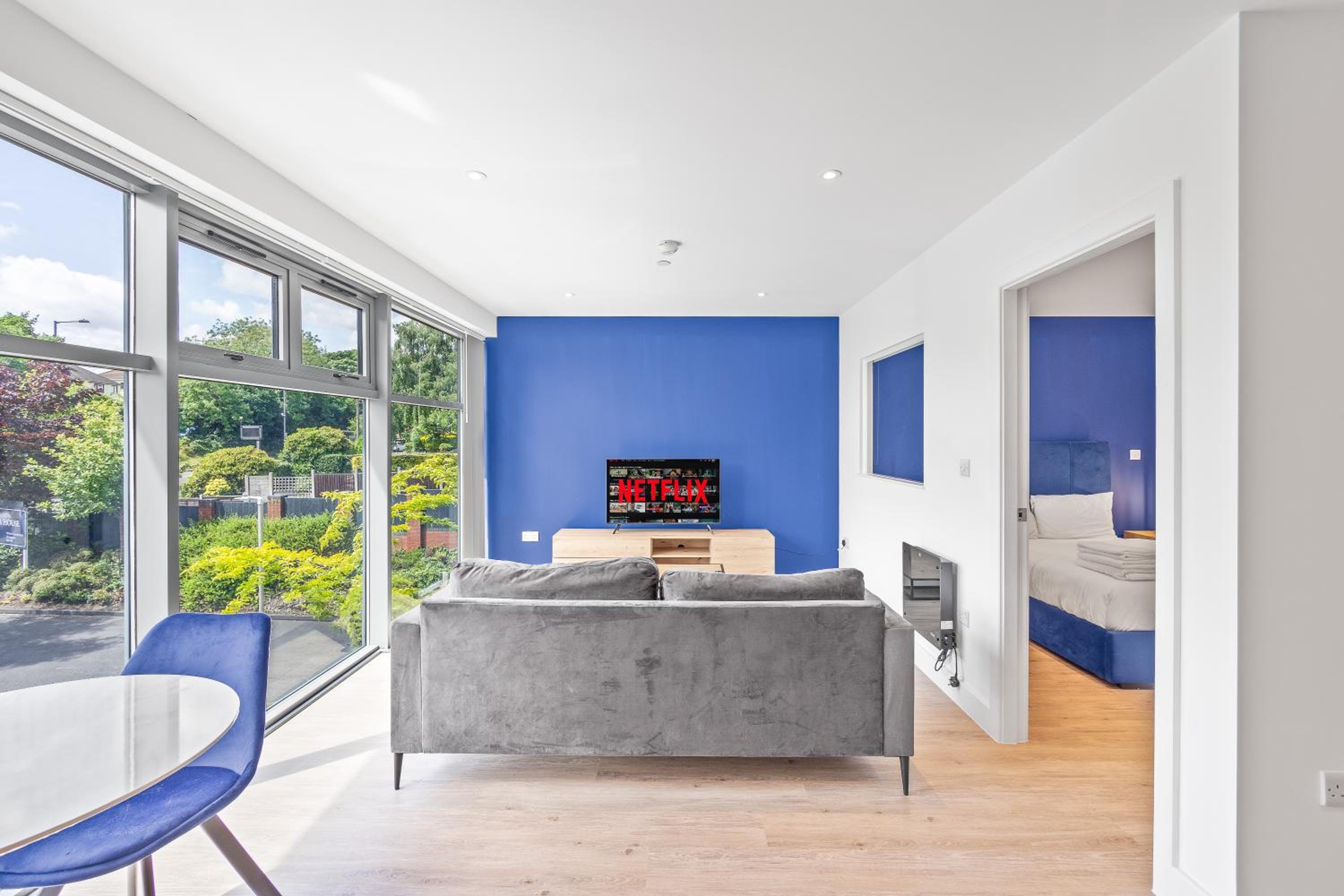 One-Bedroom Apartment