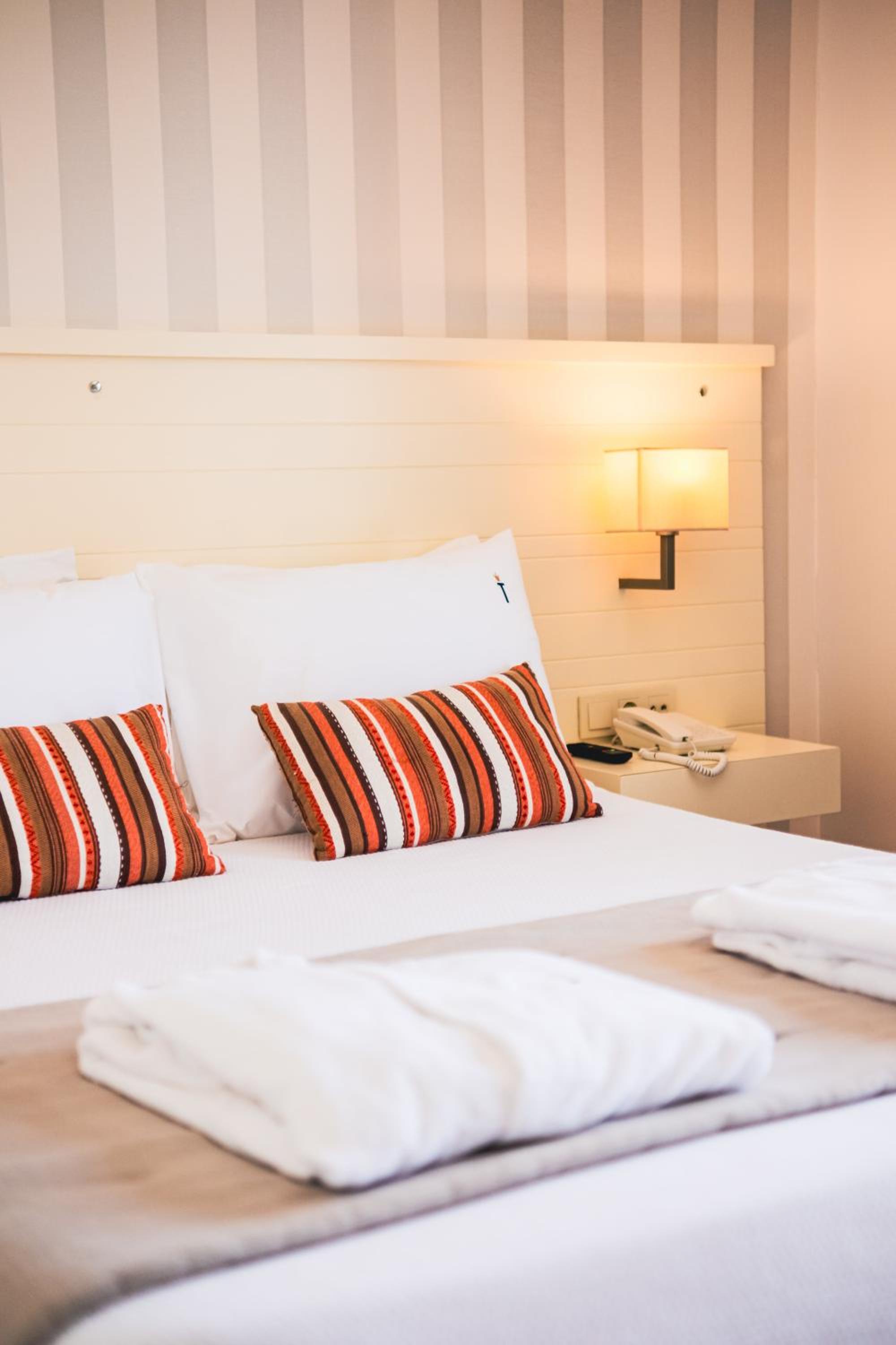 Queen Room with Sea View photo 2