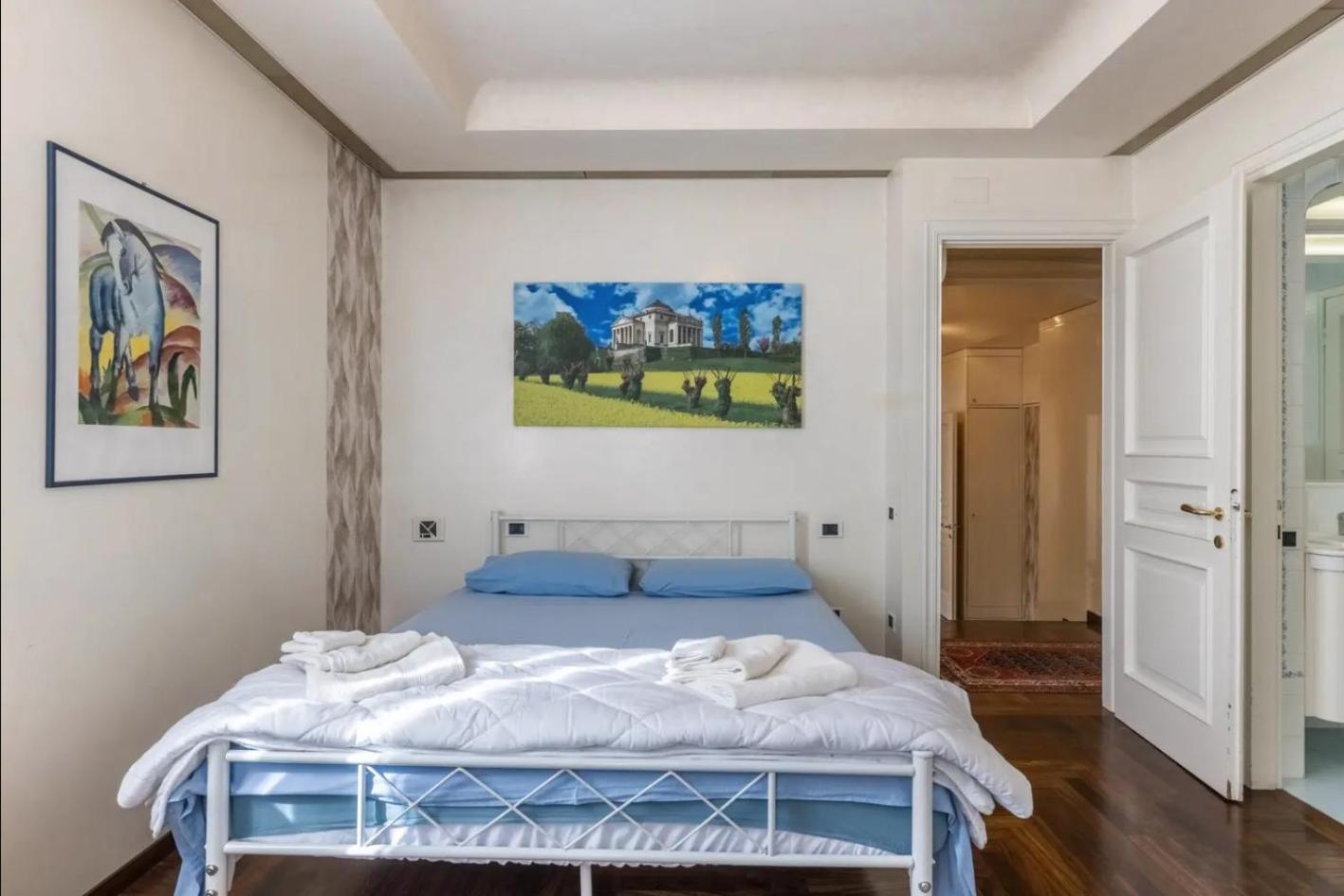 Double Room With Private Bathroom photo 3