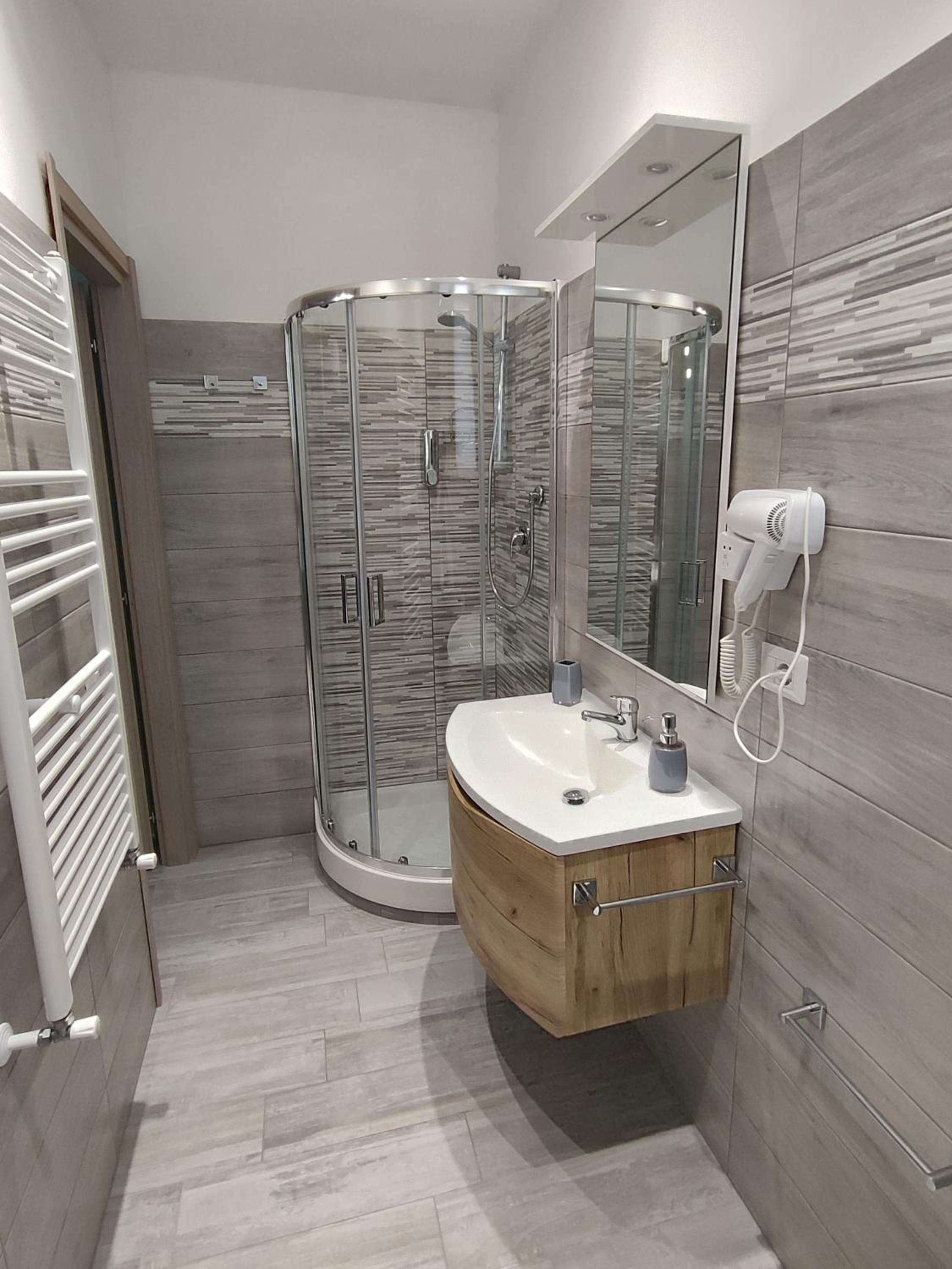 Double Room with Private Bathroom photo 2