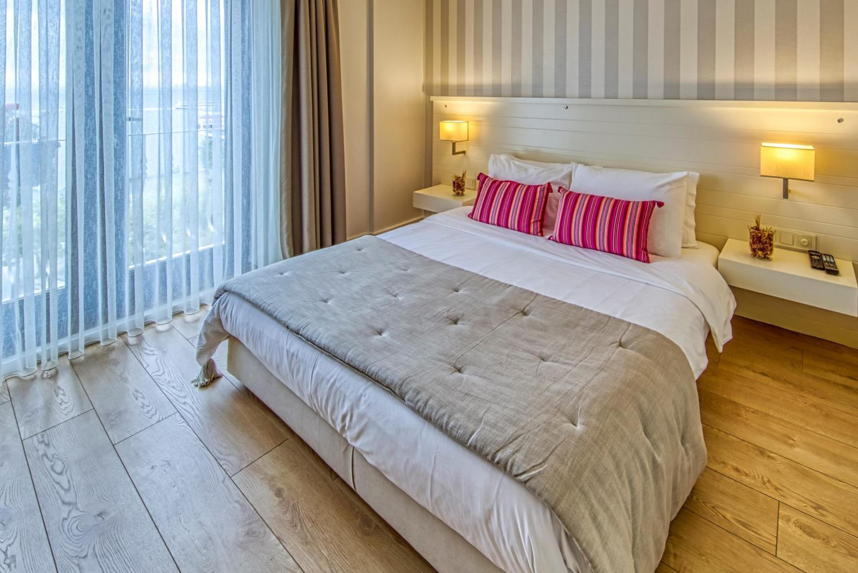 Deluxe Double Room With Sea View photo 1