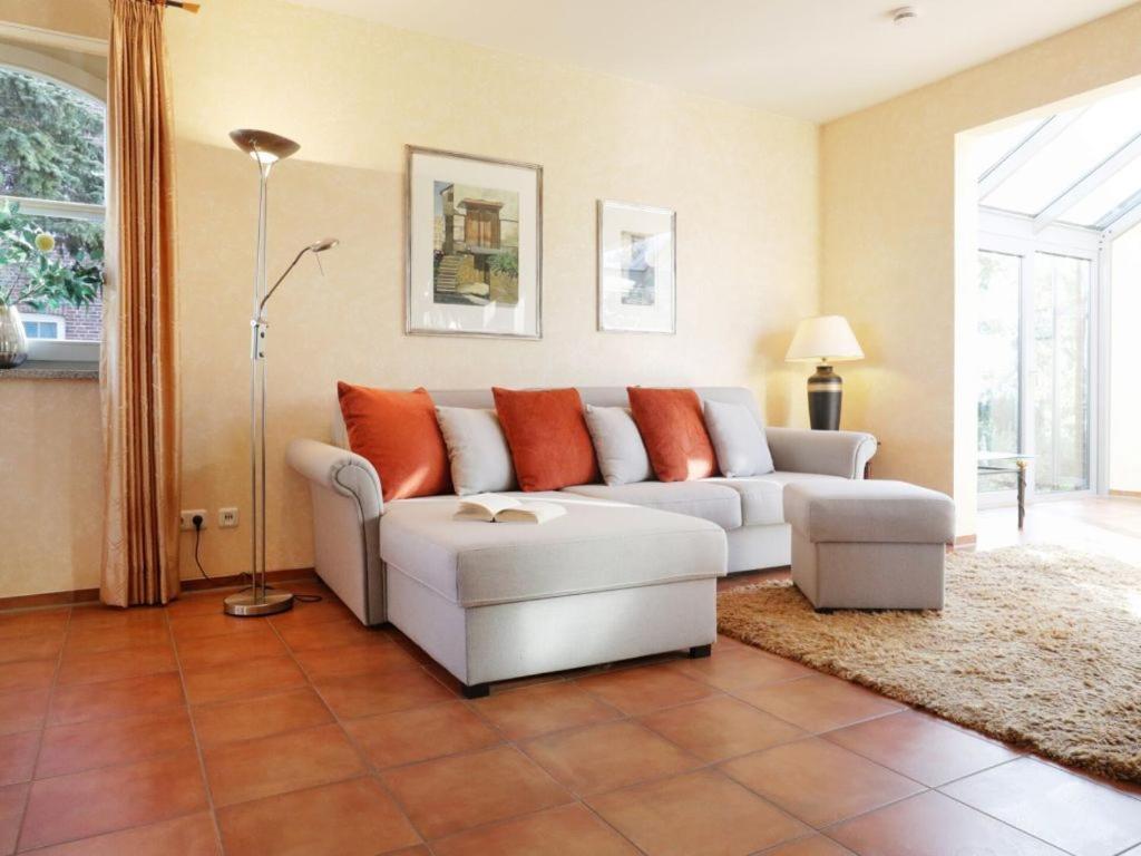 One-Bedroom Apartment with Terrace photo 1