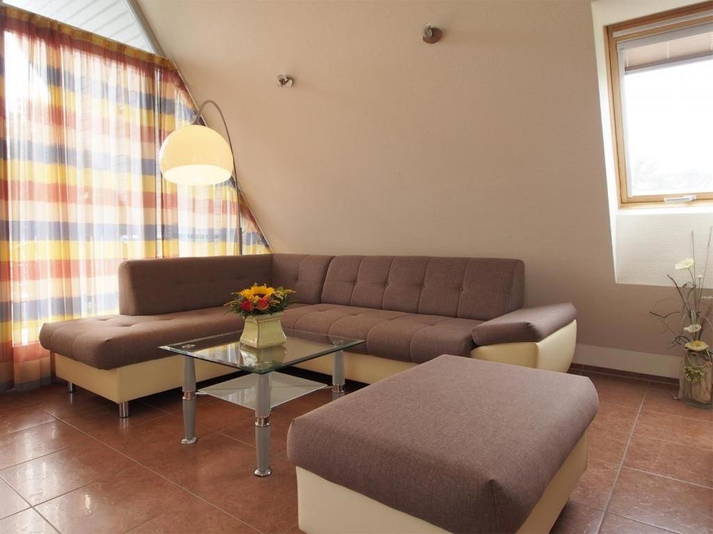 One-Bedroom Apartment with Balcony photo 1
