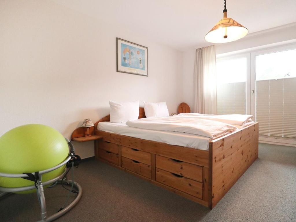 Two-Bedroom Apartment with Balcony photo 2