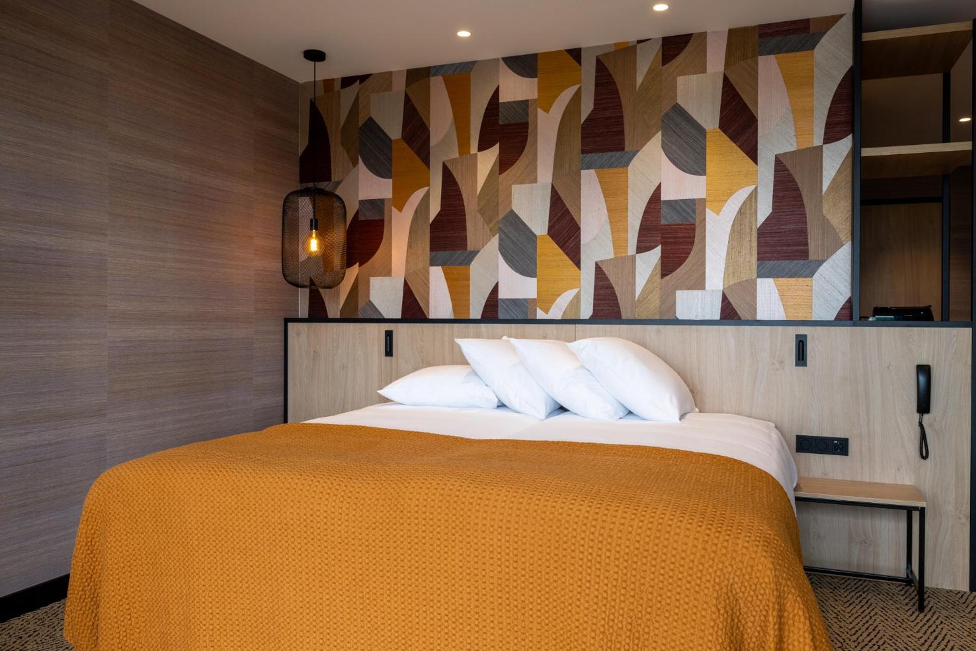 Deluxe Double Room with Balcony photo 1