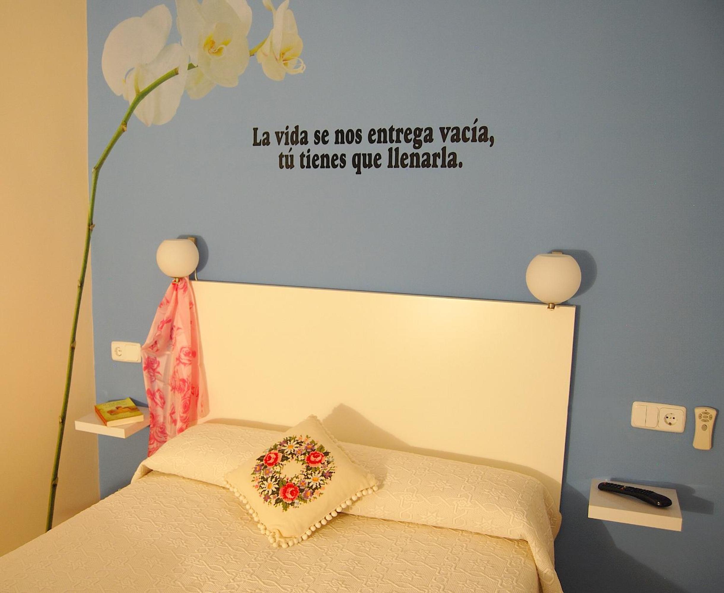 Double Room with Private Bathroom photo 3