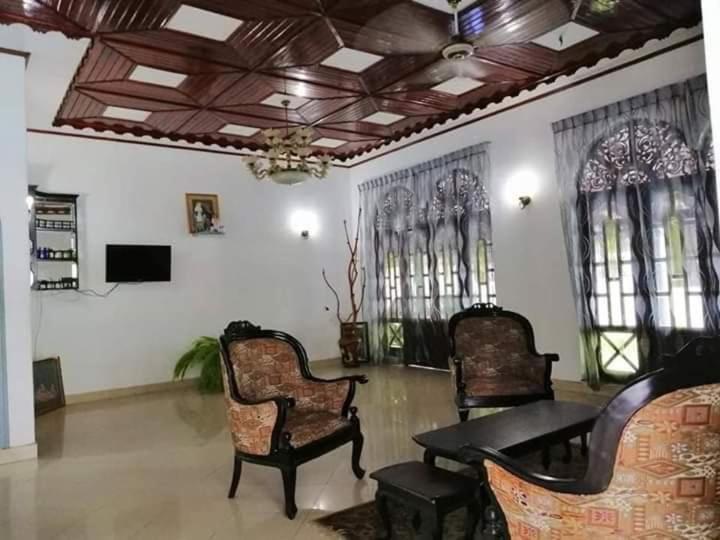Standard Family Room photo 1